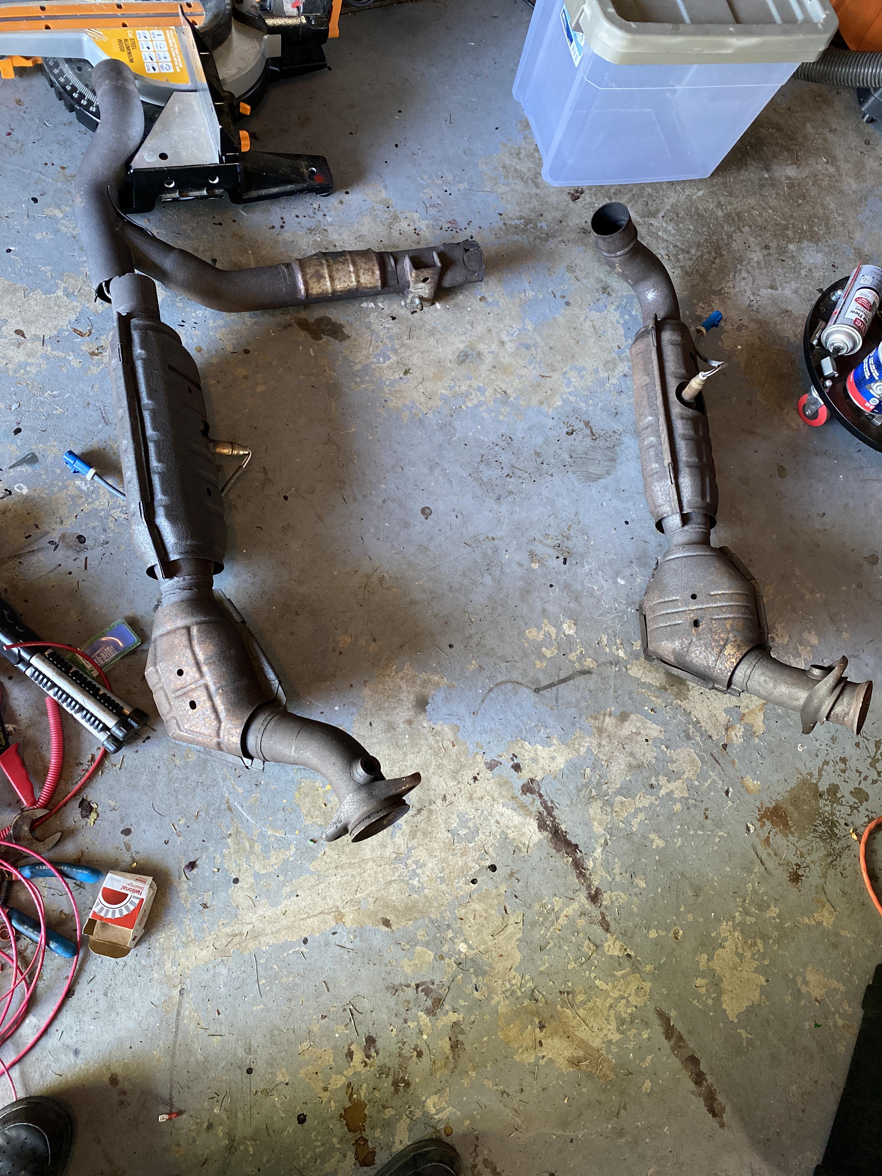 2001 F150 4.6L V8. Can I delete the two smaller cats and just run with