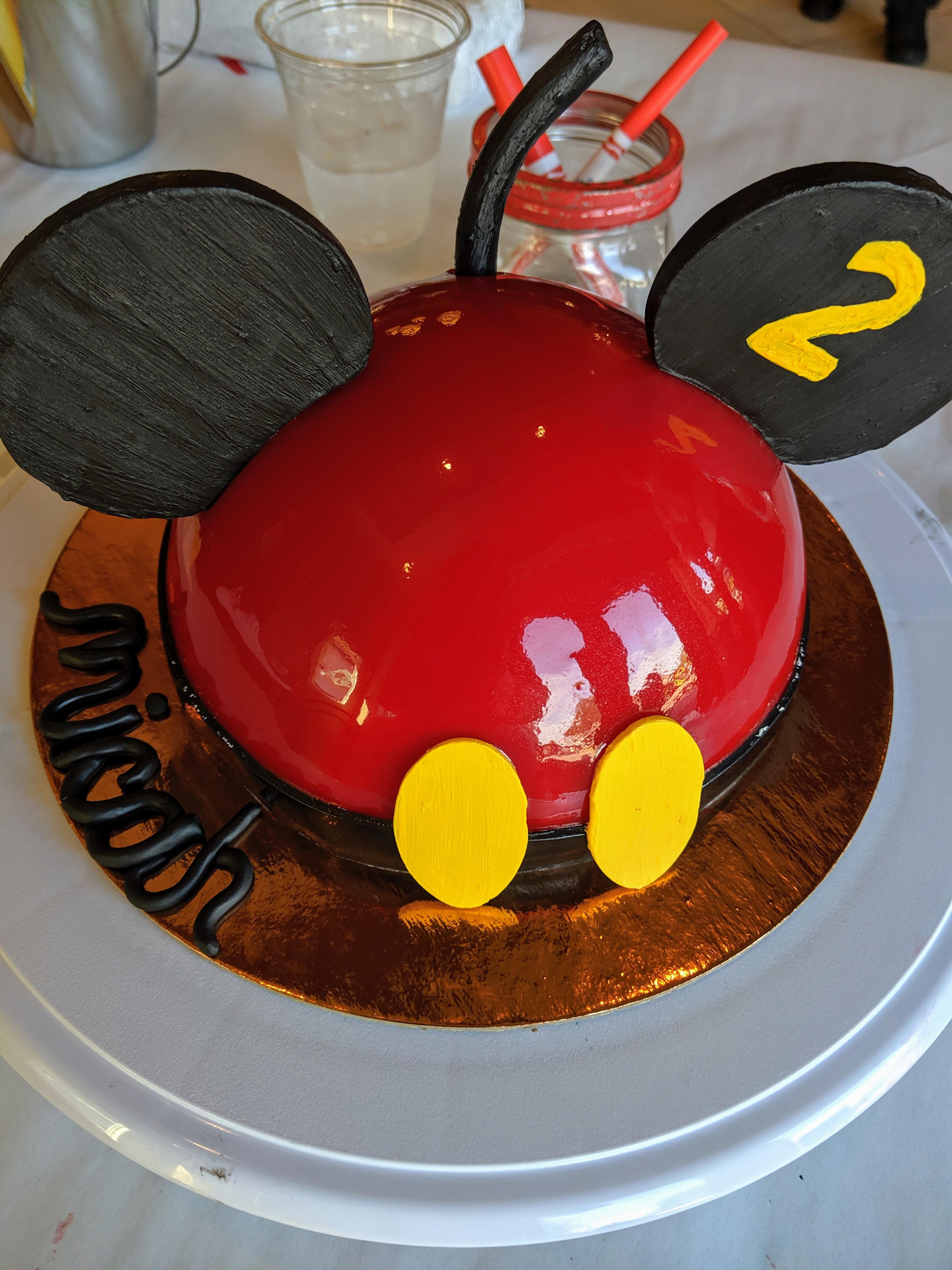 We went to a cake decorating class at Disney on my reddit cake day