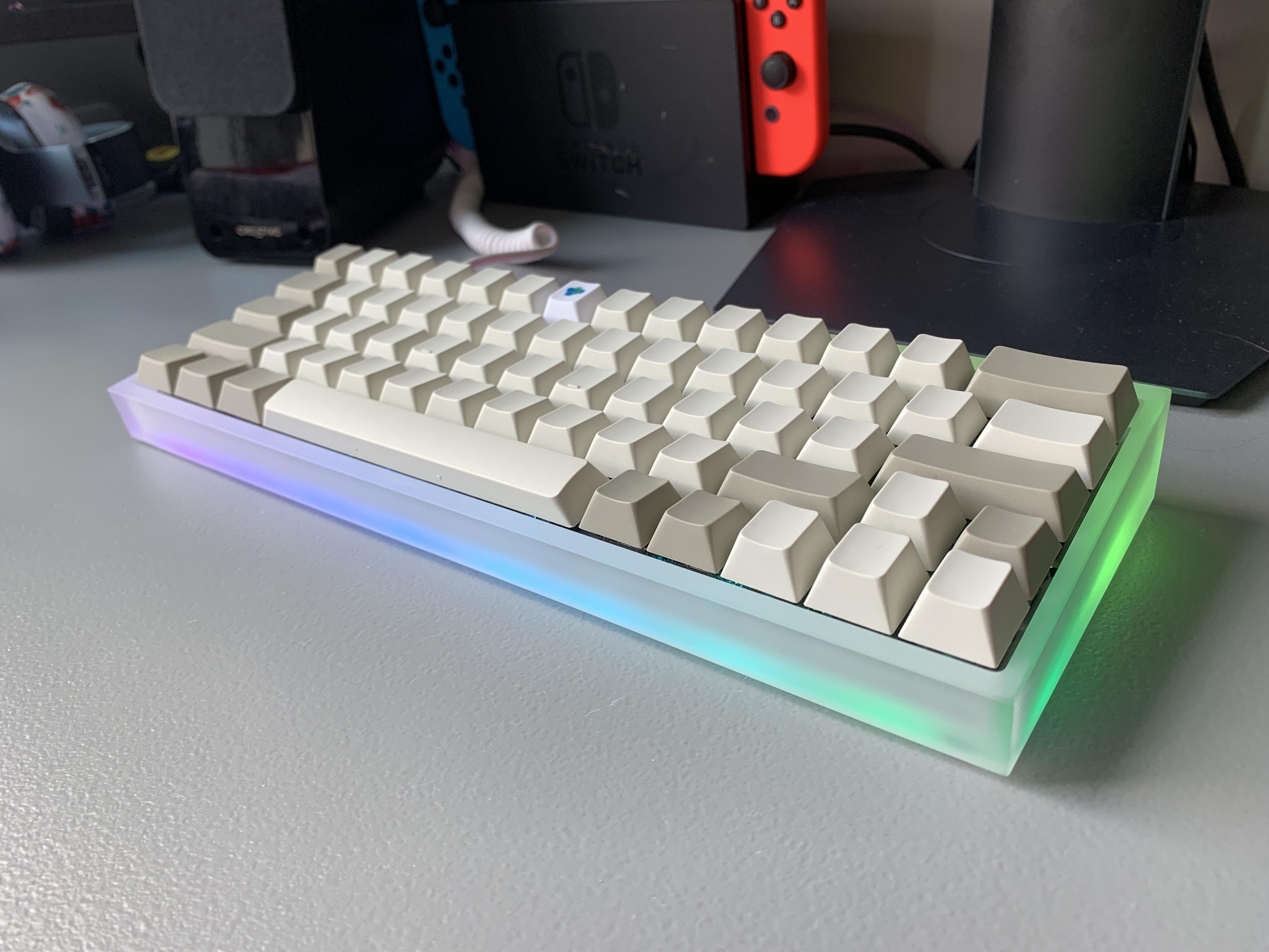 Clean acrylic tofu 60 r/MechanicalKeyboards