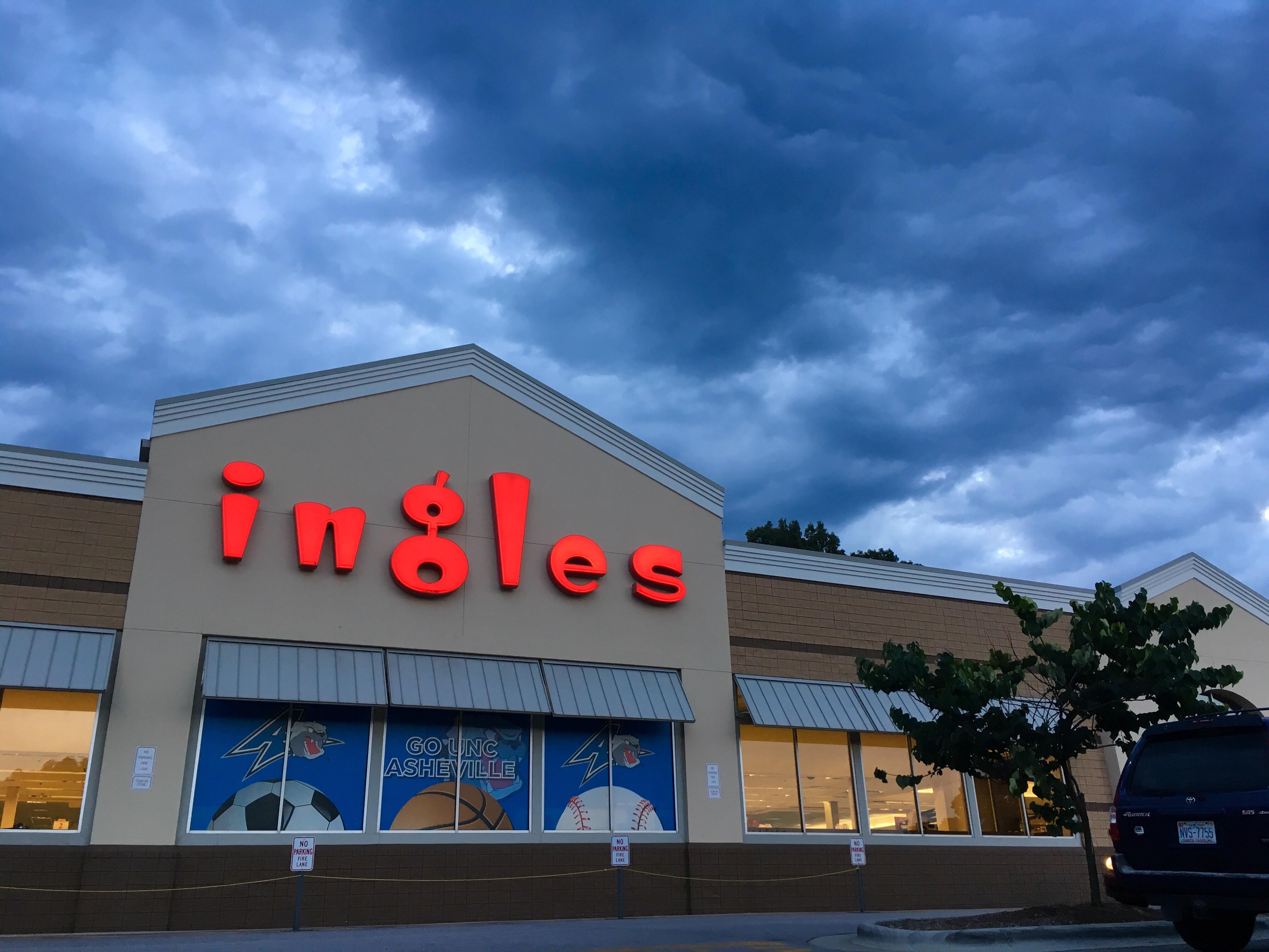 Ingles Pre Storm r/asheville