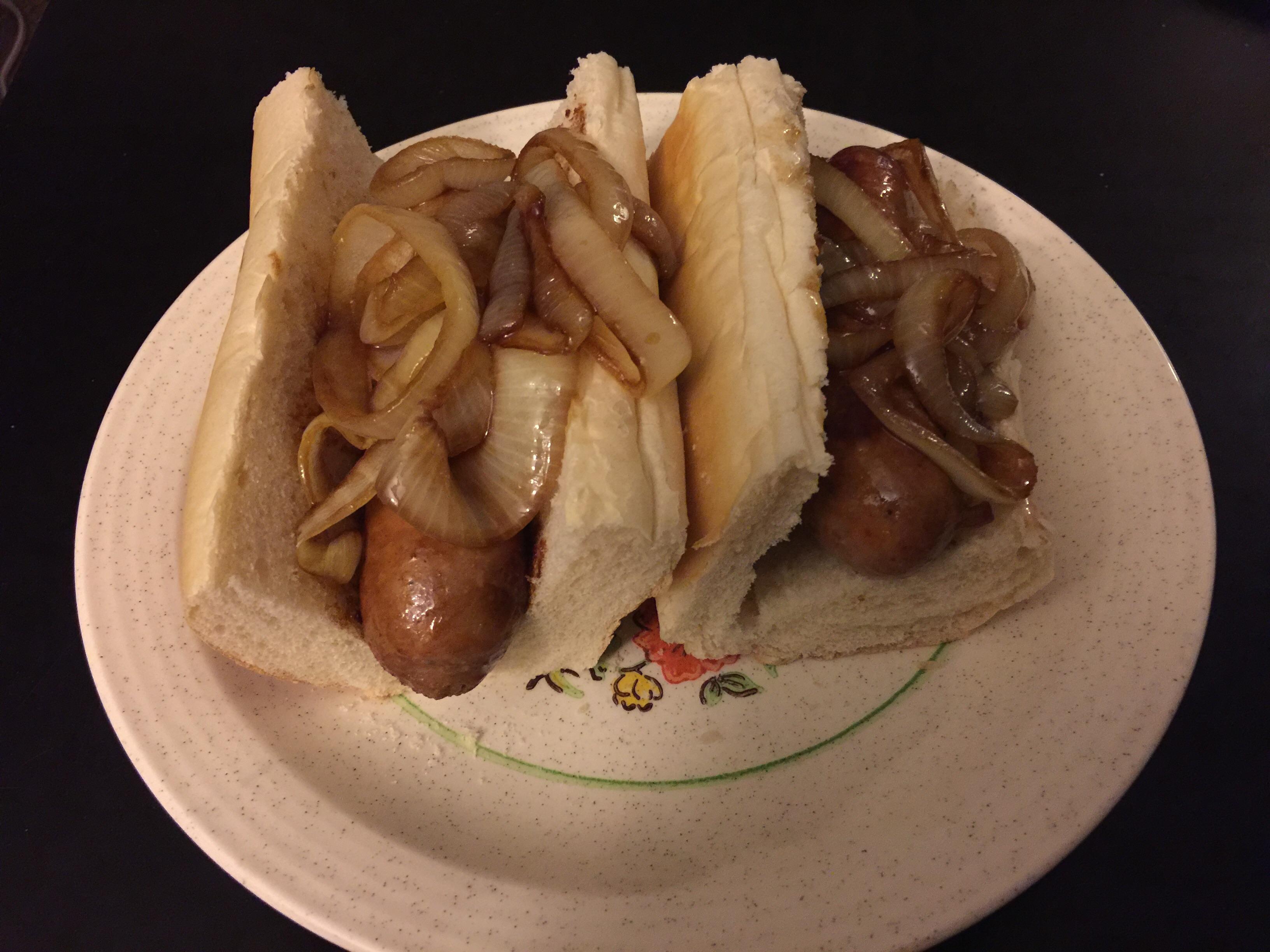 [homemade] Italian sausage dogs with onions r/food