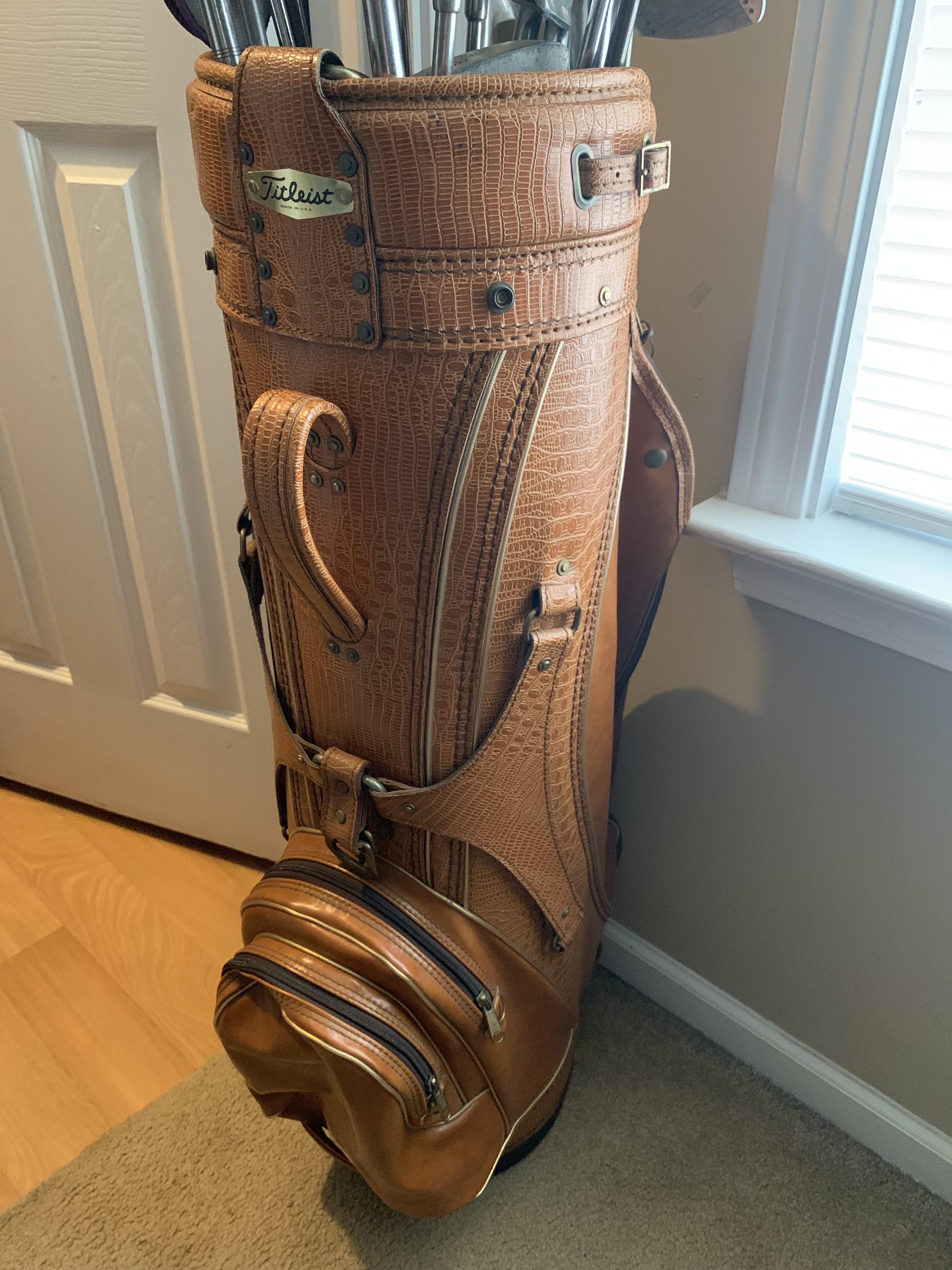 Any info on this sweet looking bag I picked up at Goodwill today