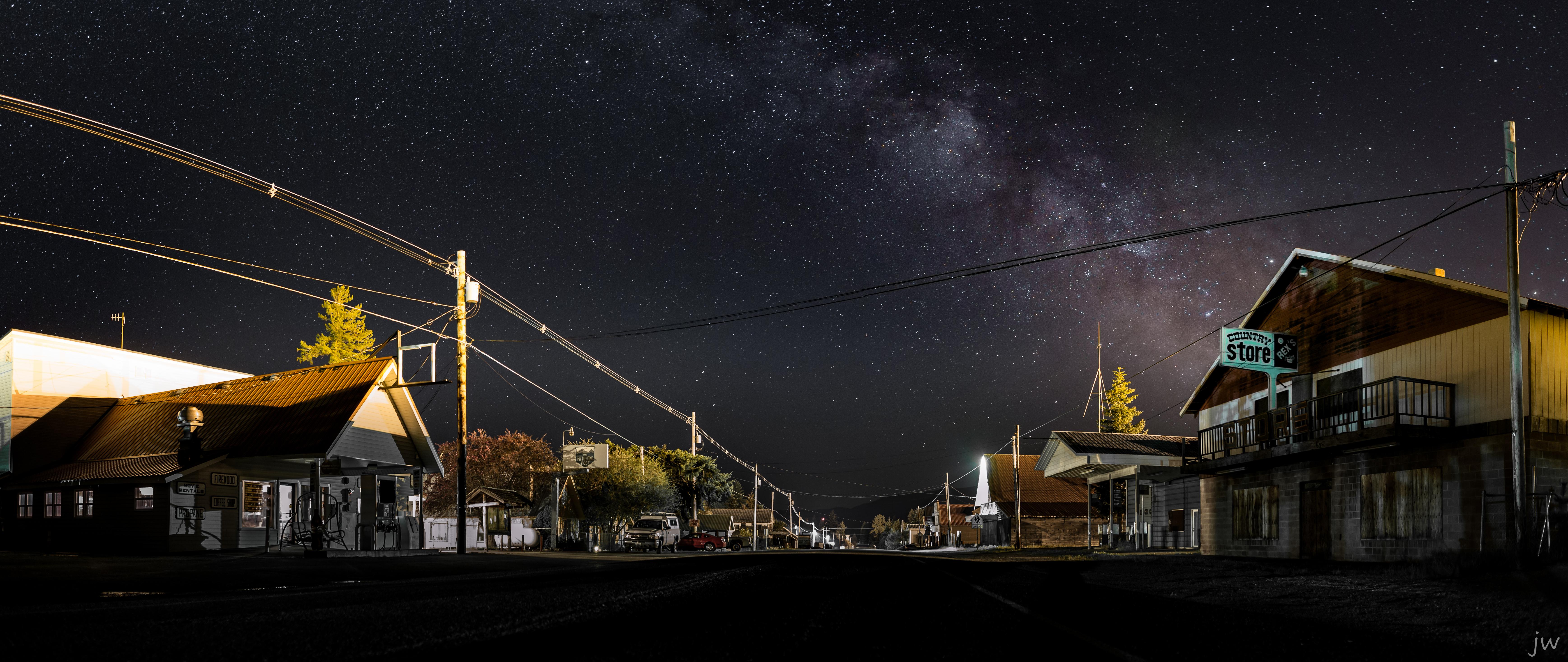 With a population of just 478, Easton, WA is the quintessential small