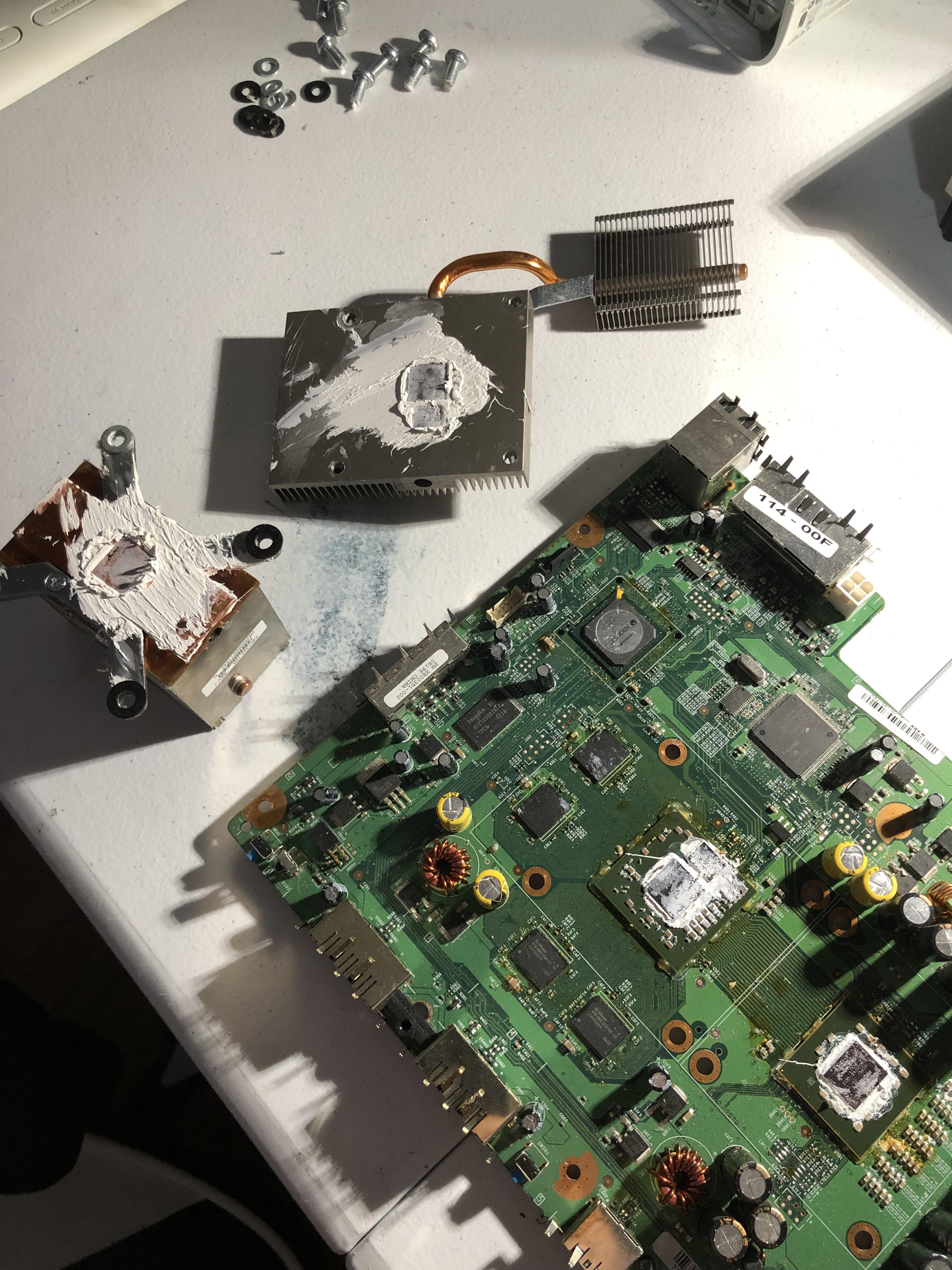 Wow bolt mod and enough thermal paste to do 20 Xbox 360 smh. it’s