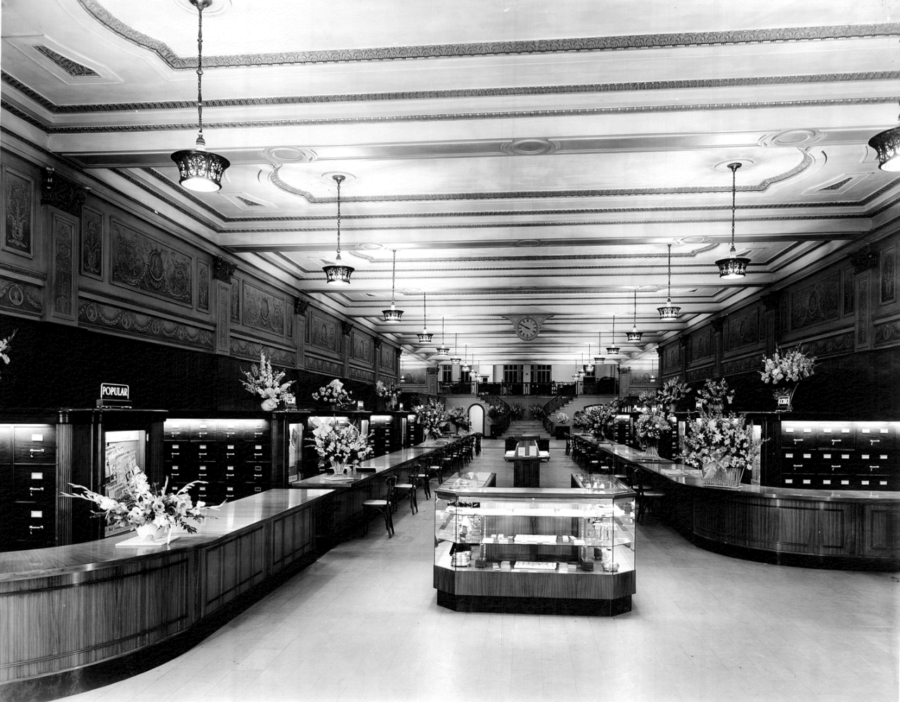 Inside the Willis Music and Record store in Cincinnati, Ohio, 1919. r