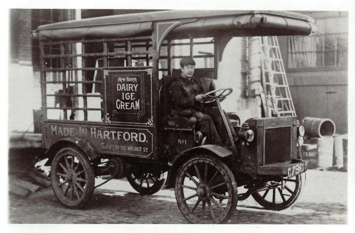 New Haven Dairy Ice Cream Truck Made in Hartford, Connecticut r/roadtripnewengland
