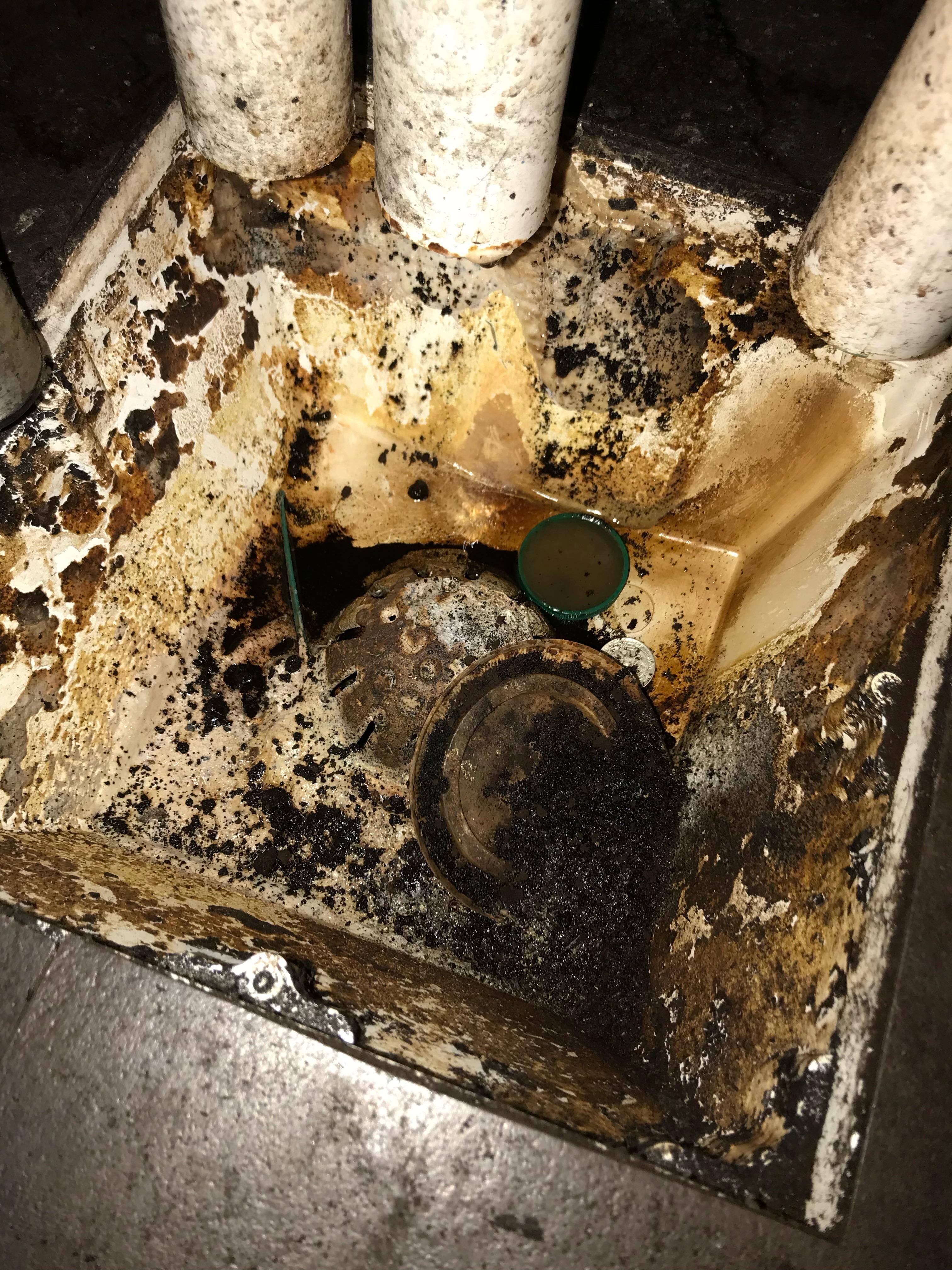 Upvote for the drain we should never ever have to see on a shift. 😩 r