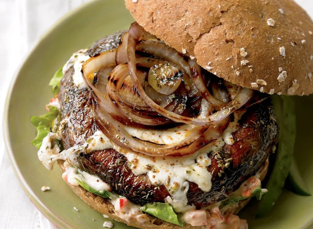 Vegetarian Mushroom Burger With Mozzarella Cheese r/vegetarianrecipes