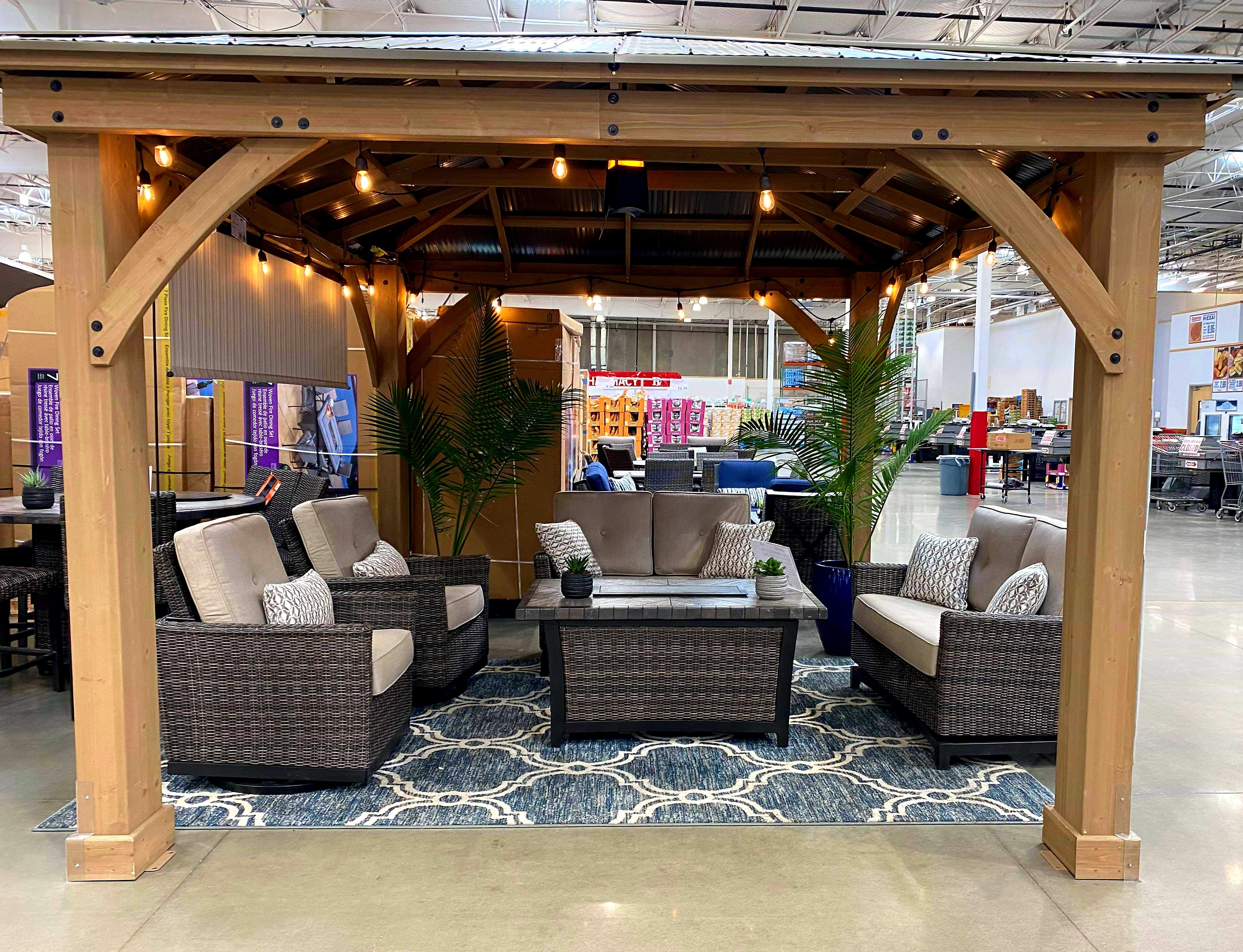 A manager got mad that my friend put extra detail into this awesome