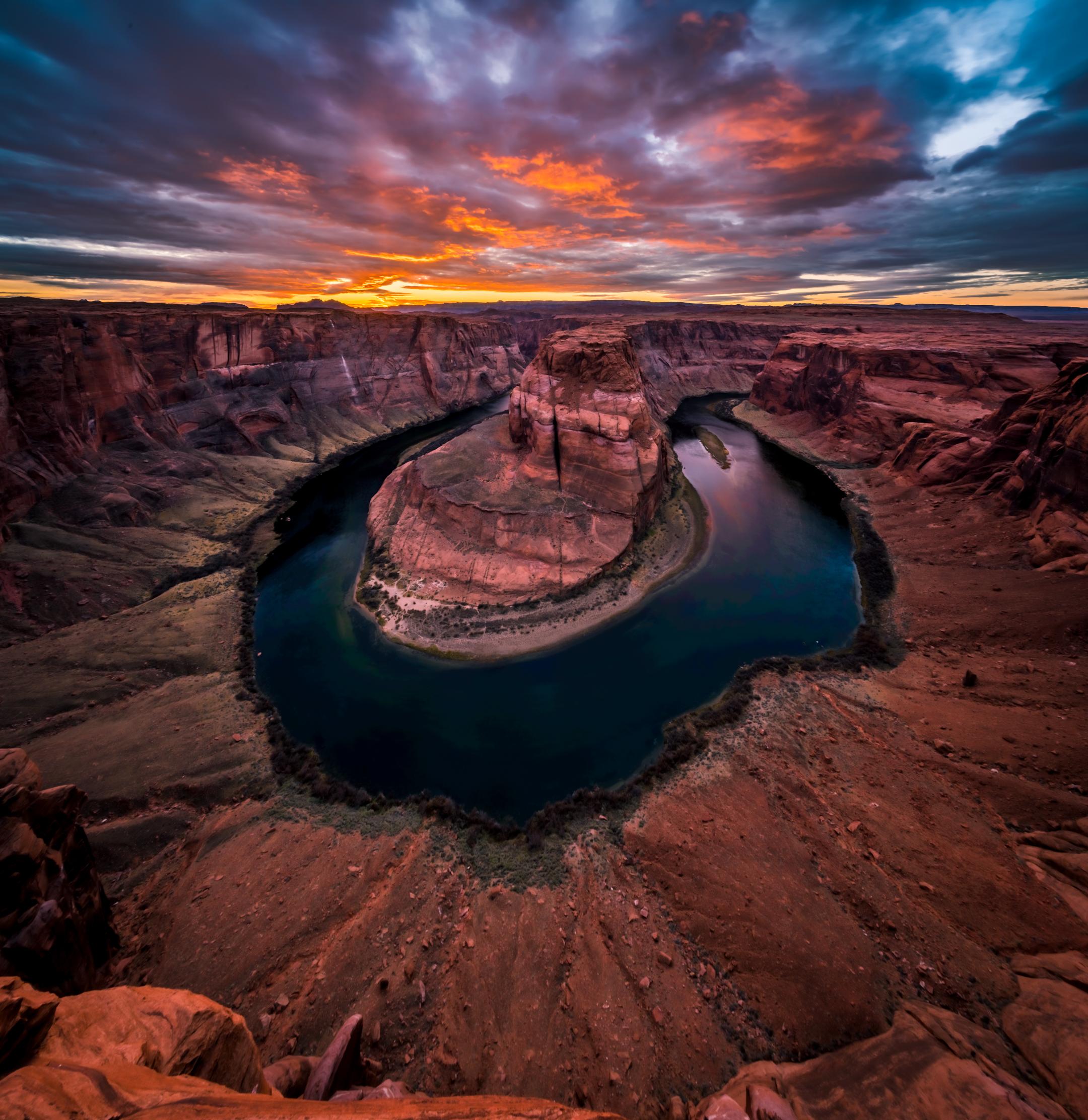 Yesterday's sunset at Horseshoe Bend Page, AZ [OC] [2160x2224] r