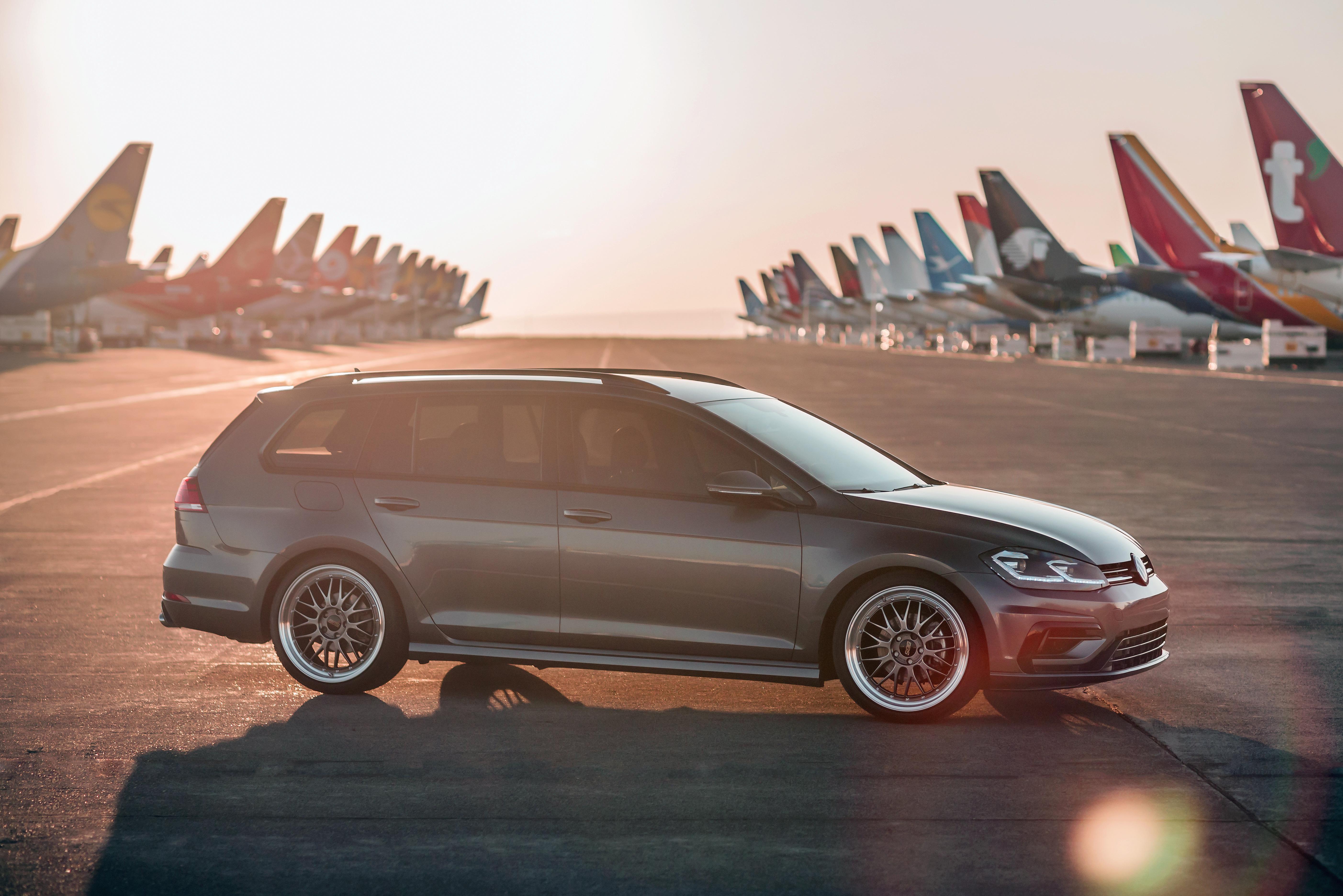 My 2019 VW Golf Sportwagen 4MOTION with some Boeing 737MAXs. r