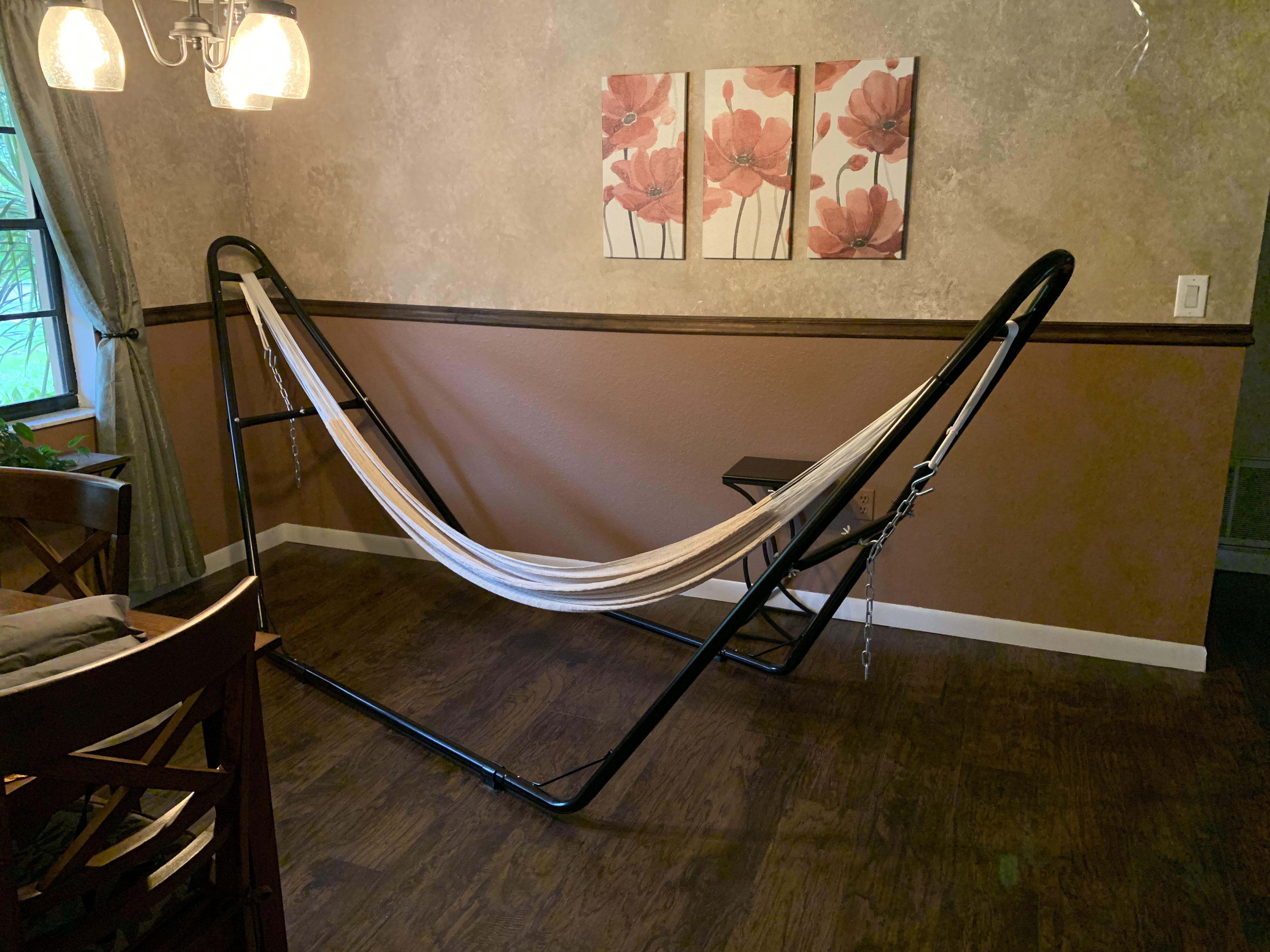 We don’t entertain guests much, so I put a hammock in our dining room. r/Hammocks