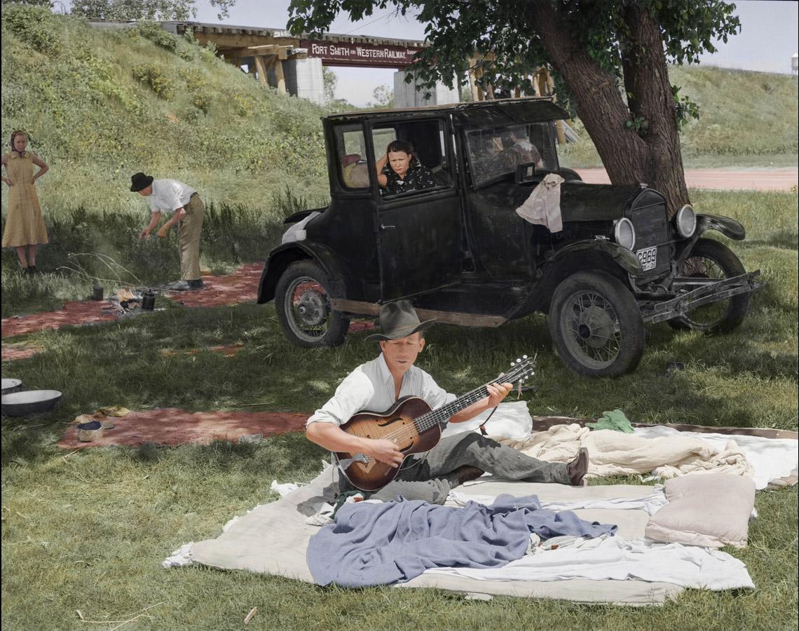Migrant workers camped beside a road near Prague, Oklahoma, June 1939