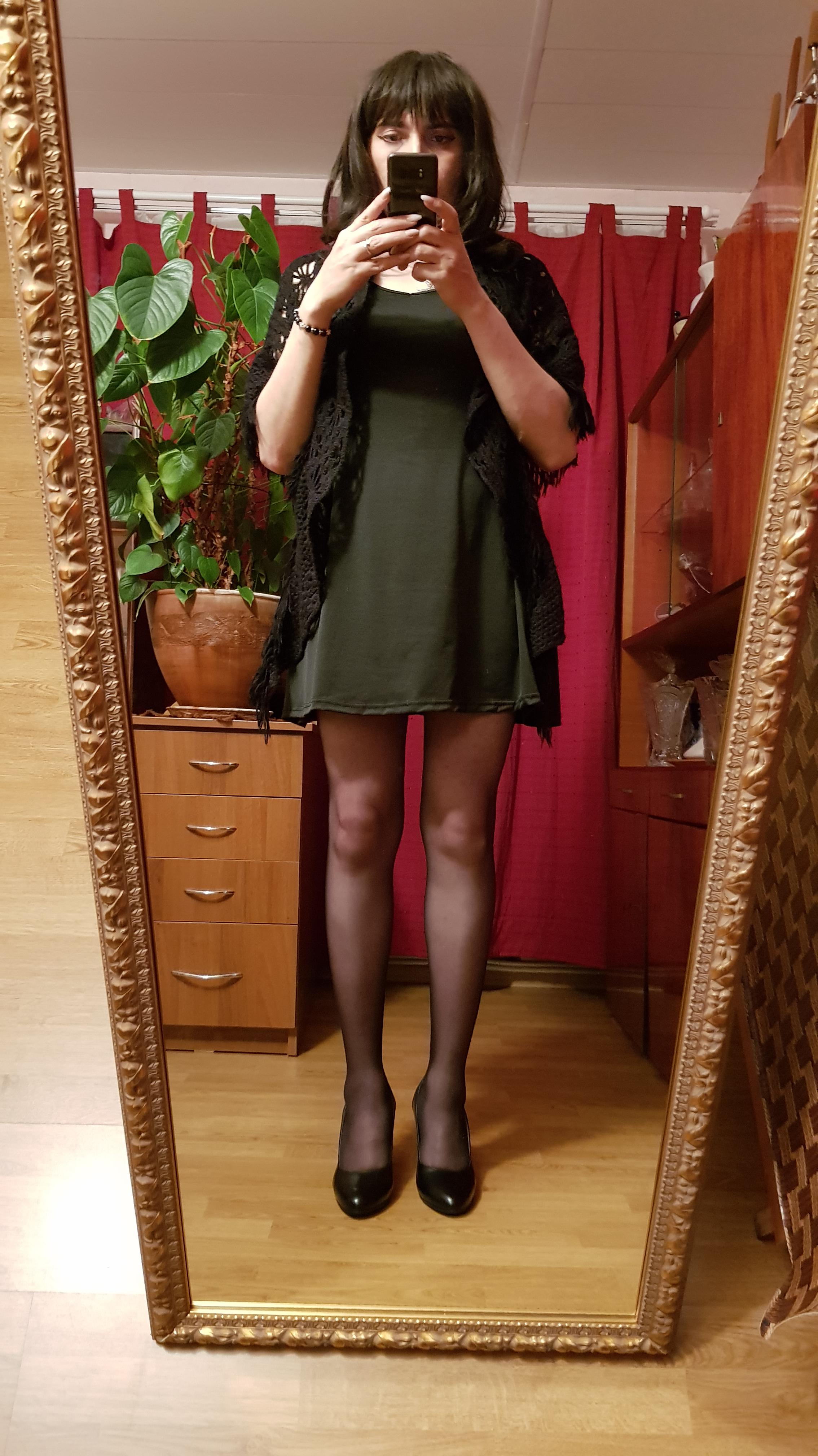 Got myself this huge standing mirror, and I love it! Expect tons of