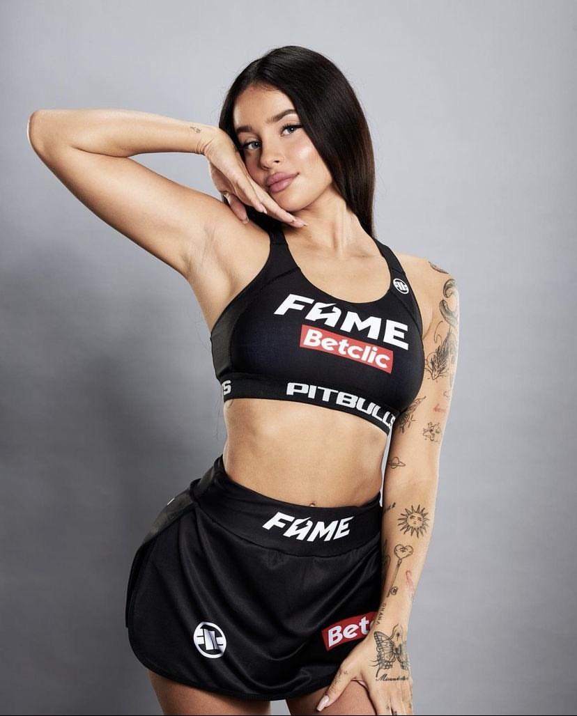 Agata Fak : CelebrityArmpits