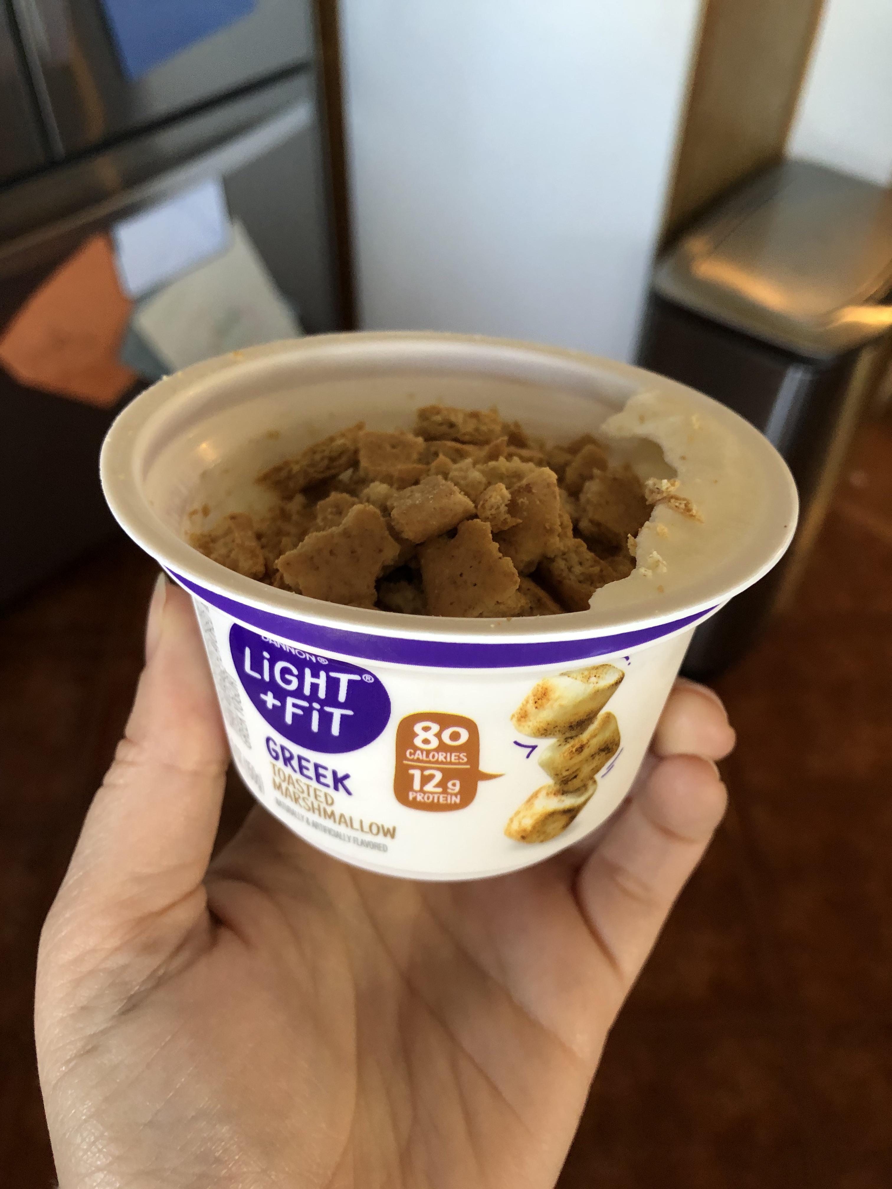 113cal toasted marshmallow yogurt with crumbled graham cracker. r