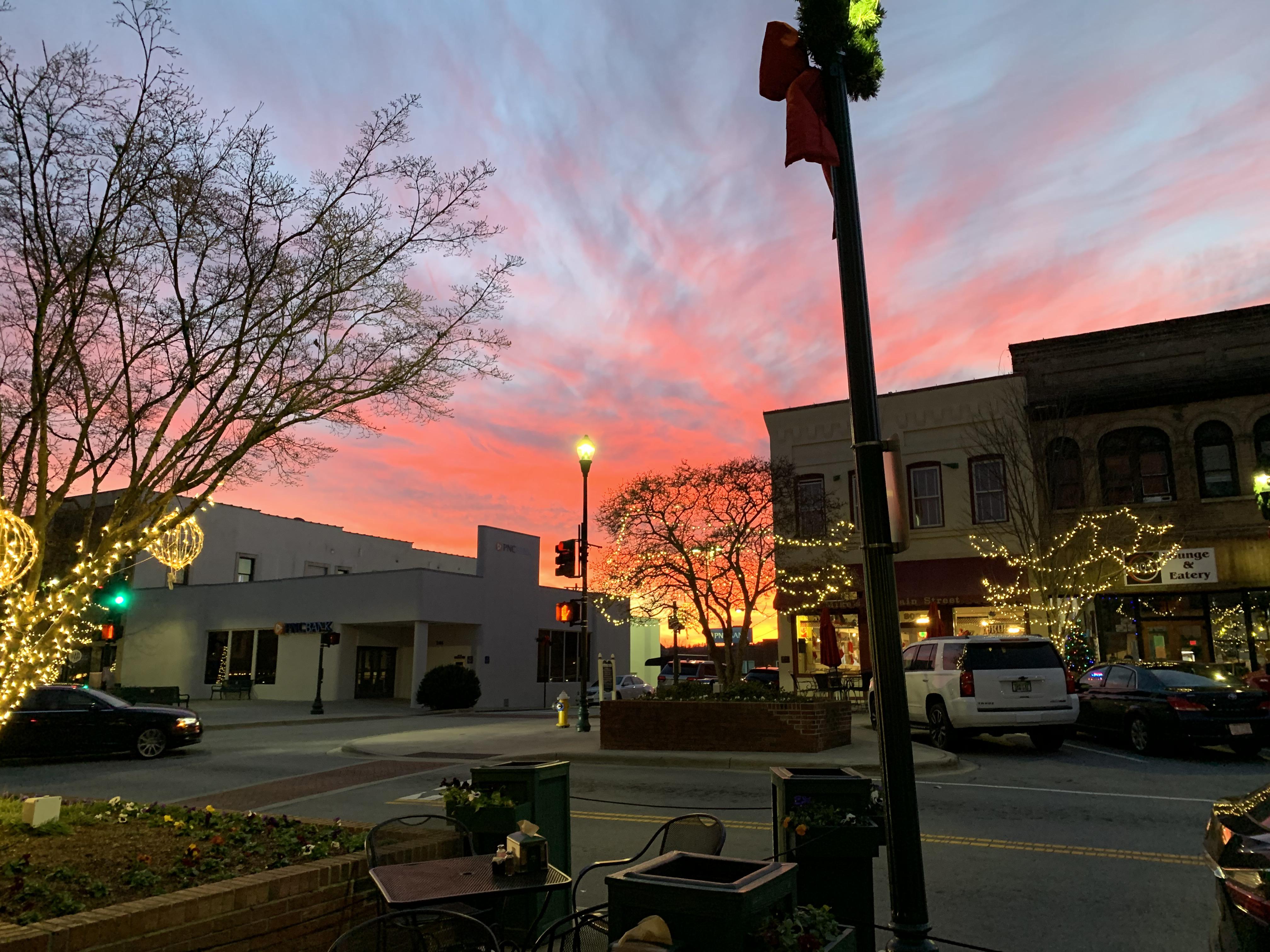 A Beautiful Sunset from Hendersonville NC r/NorthCarolina