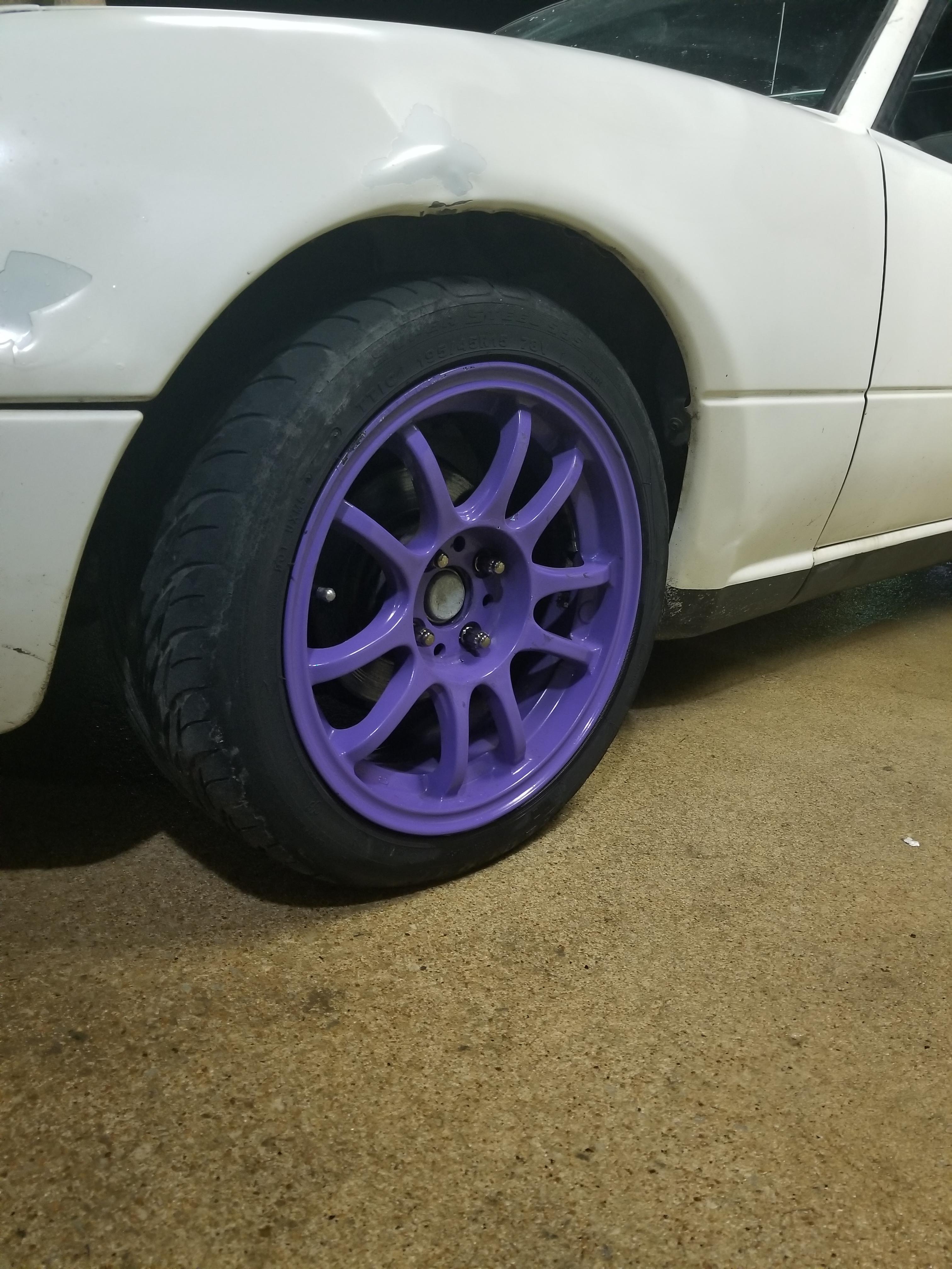 Hello everyone. These are the ugly rims on my NA. They are not matching the ones in the rear