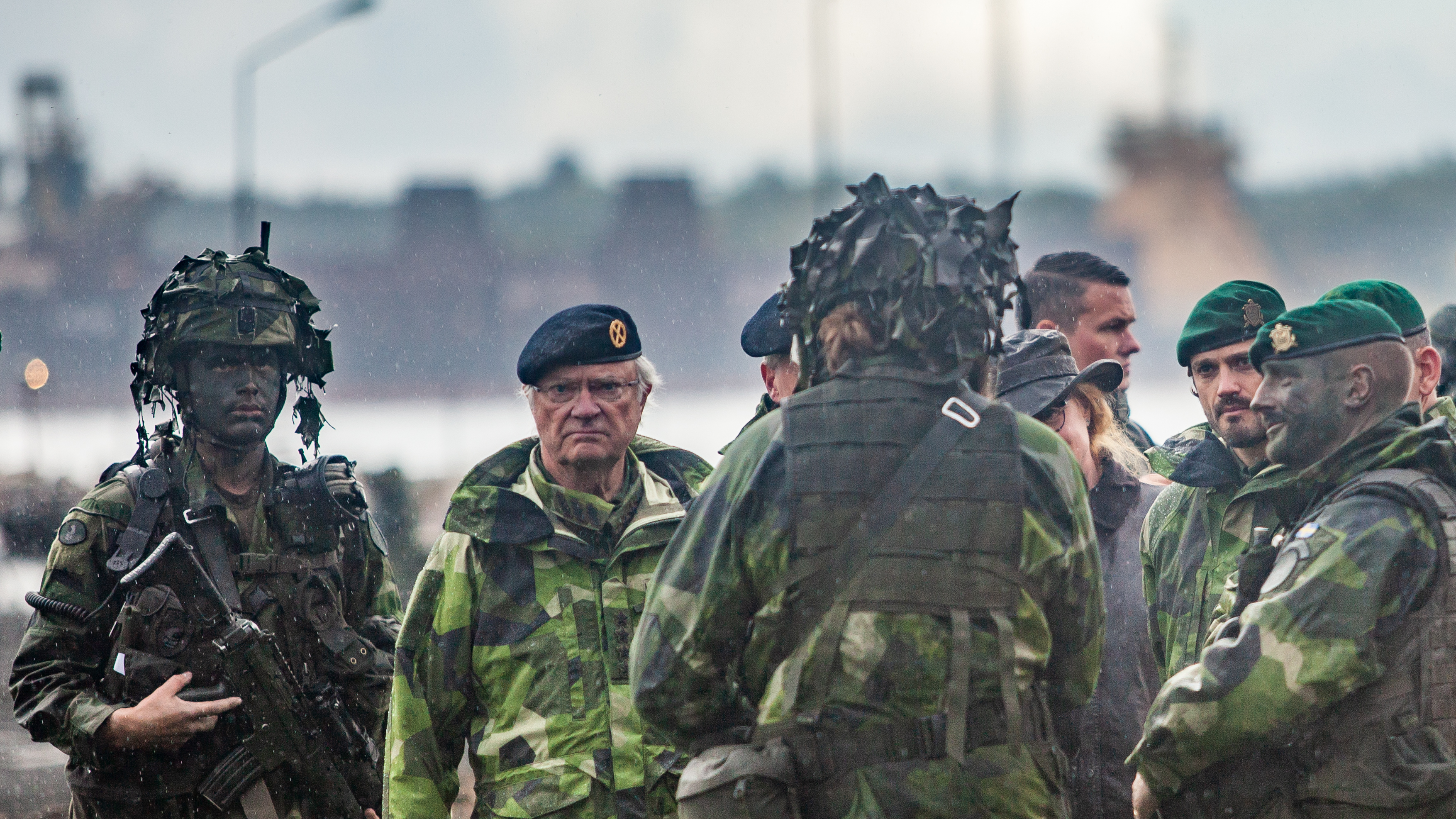 När kungen ser en öppen benficka på en soldat sweden