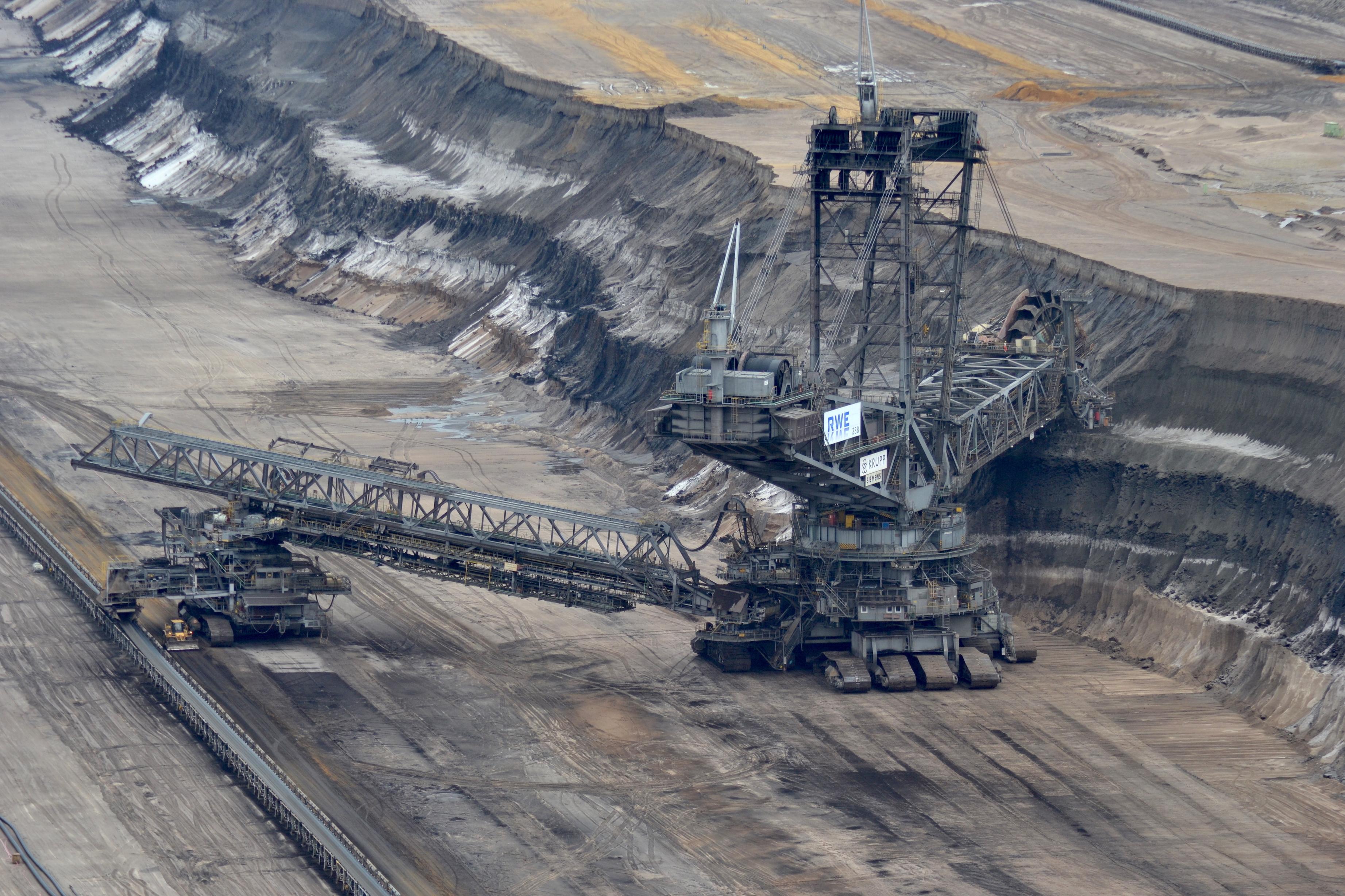 I took a picture of Bagger 288, heaviest land vehicle in the world, at