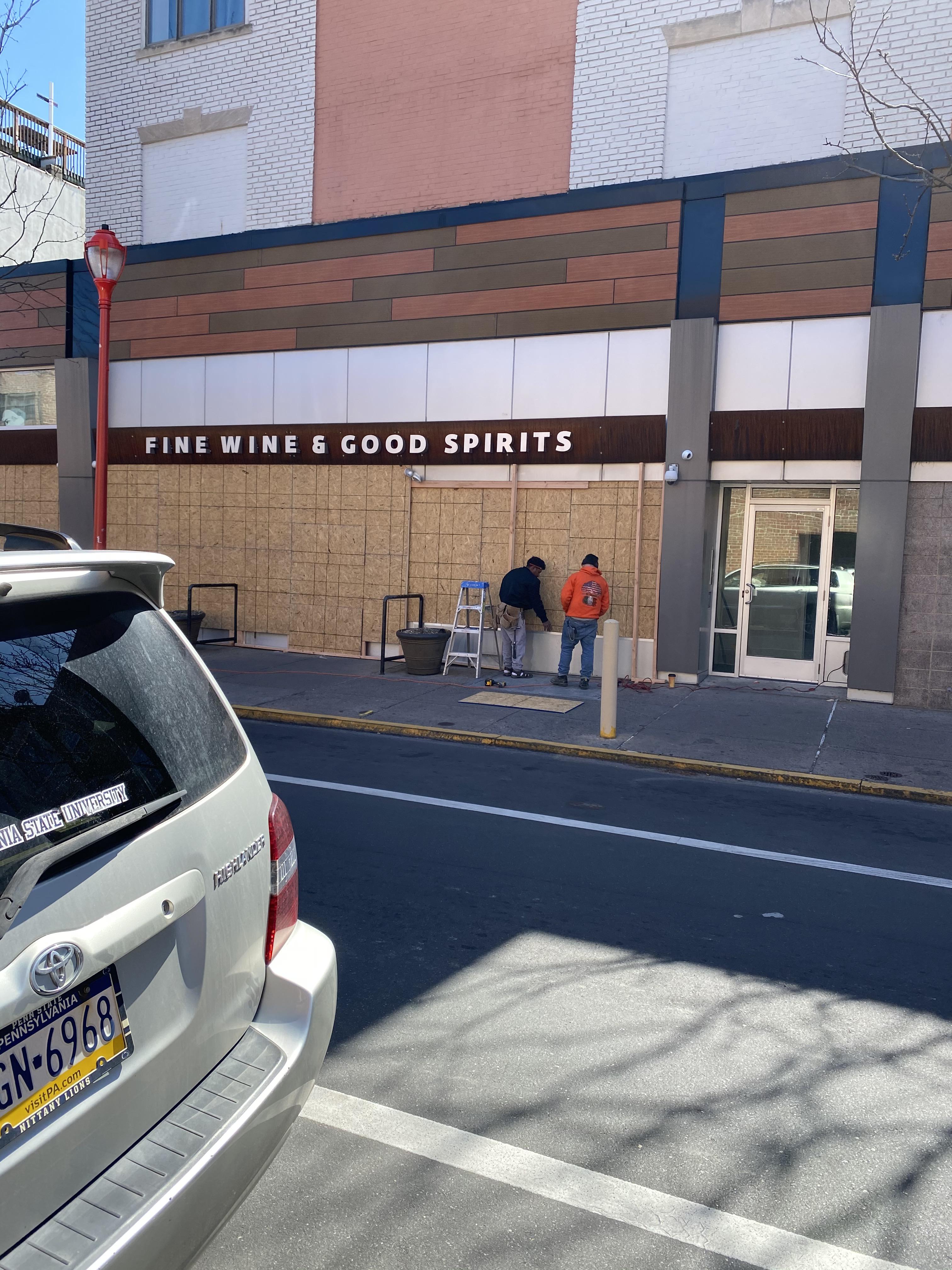 South street liquor store boarded up r/philadelphia