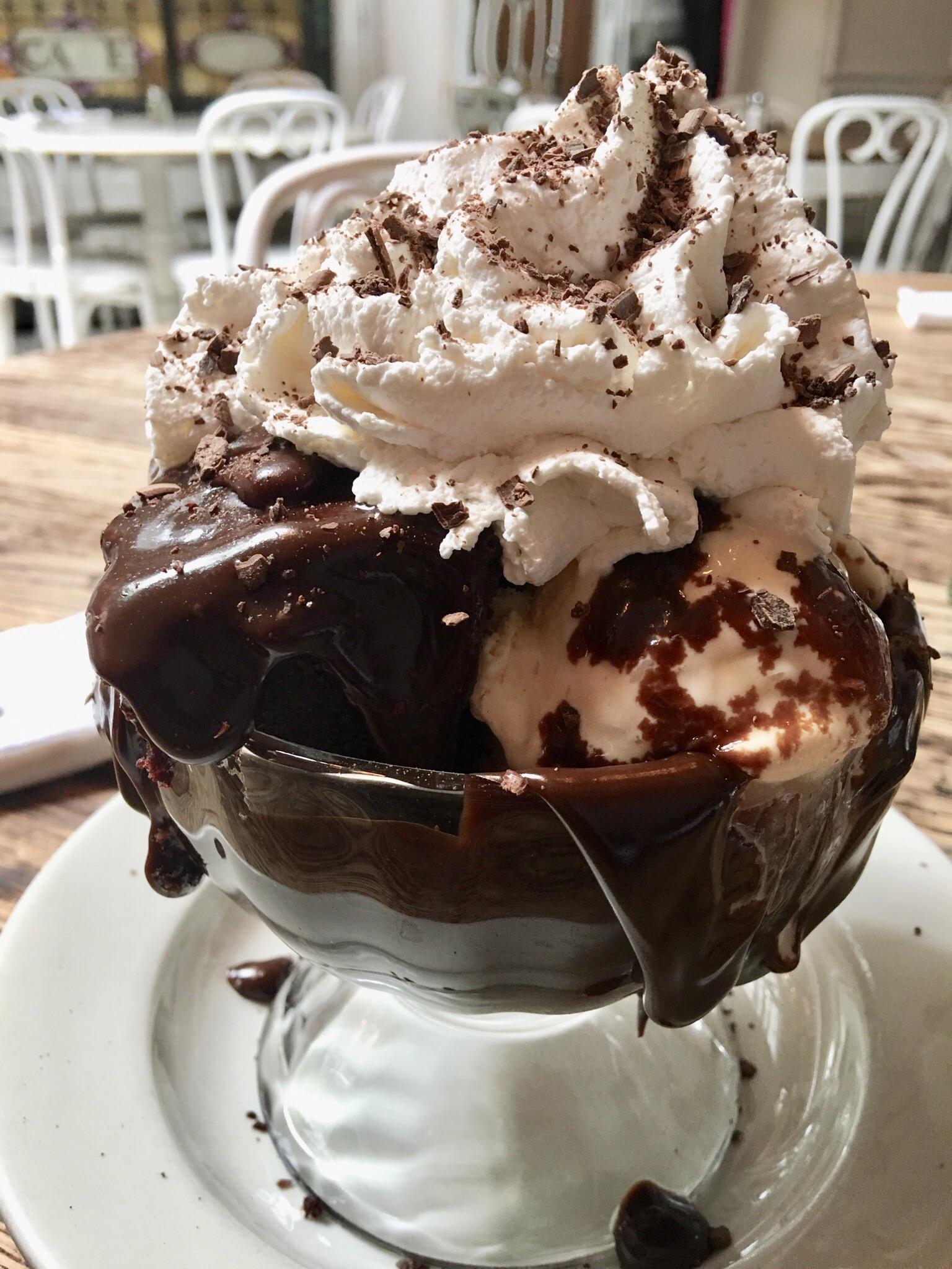 A Frozen Hot Chocolate from Serendipity 3 r/FoodPorn