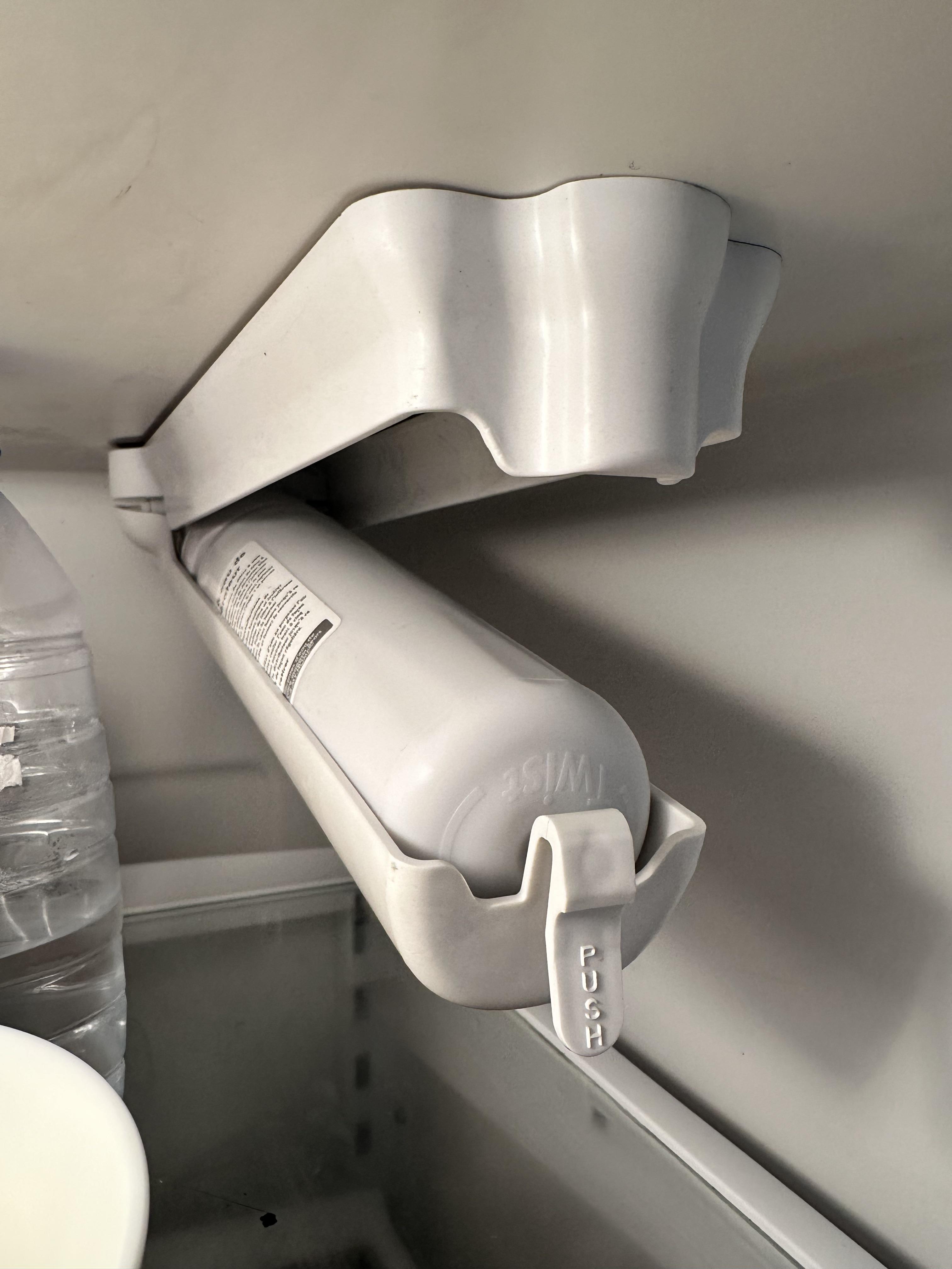 Fridge filter stuck? r/Appliances