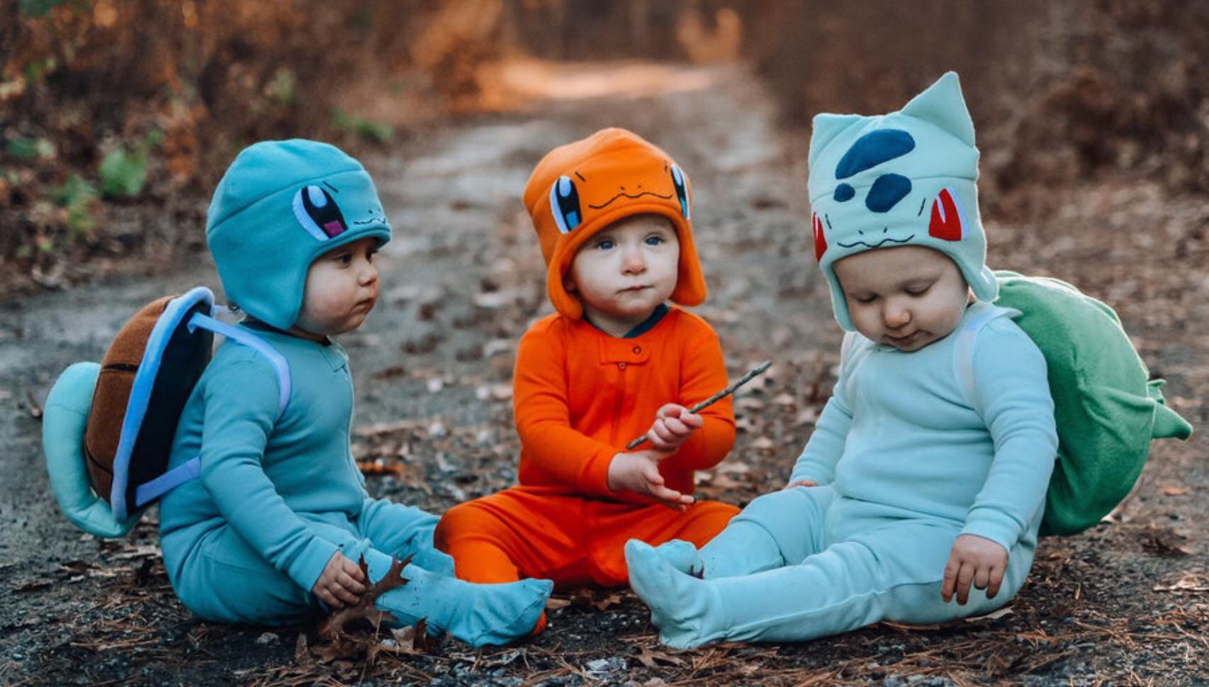Adorable triplet’s Halloween costume r/aww