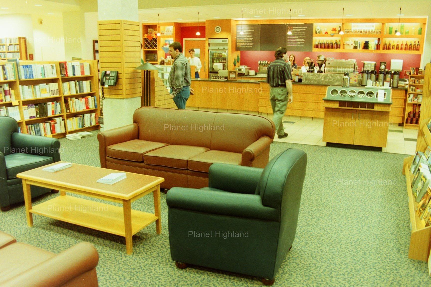 Borders Book Store in Highland, Indiana (1997) r/90sdesign
