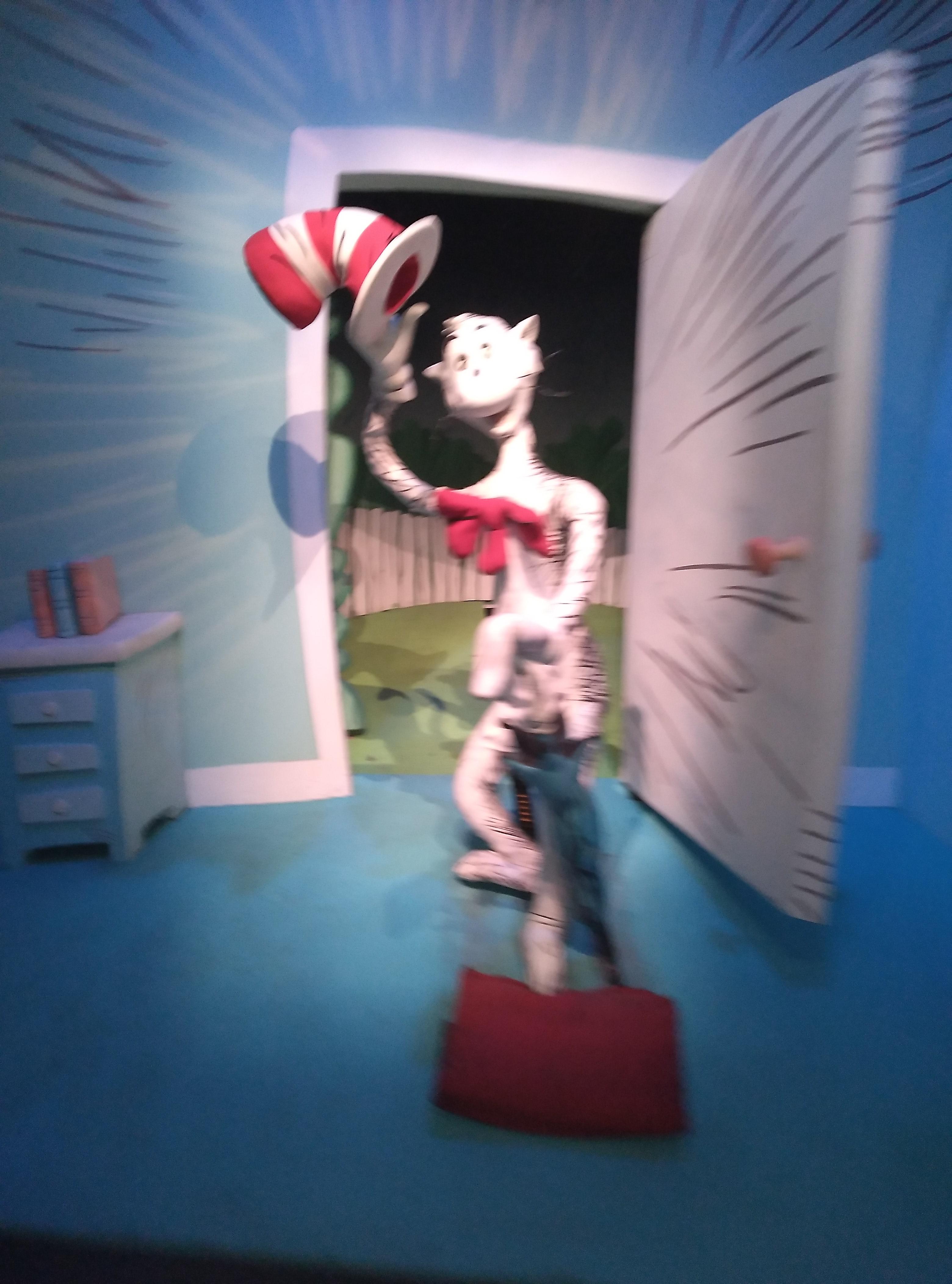 I took a picture on the cat and the hat ride at Universal and it looks so cursed r/Cursed_Images