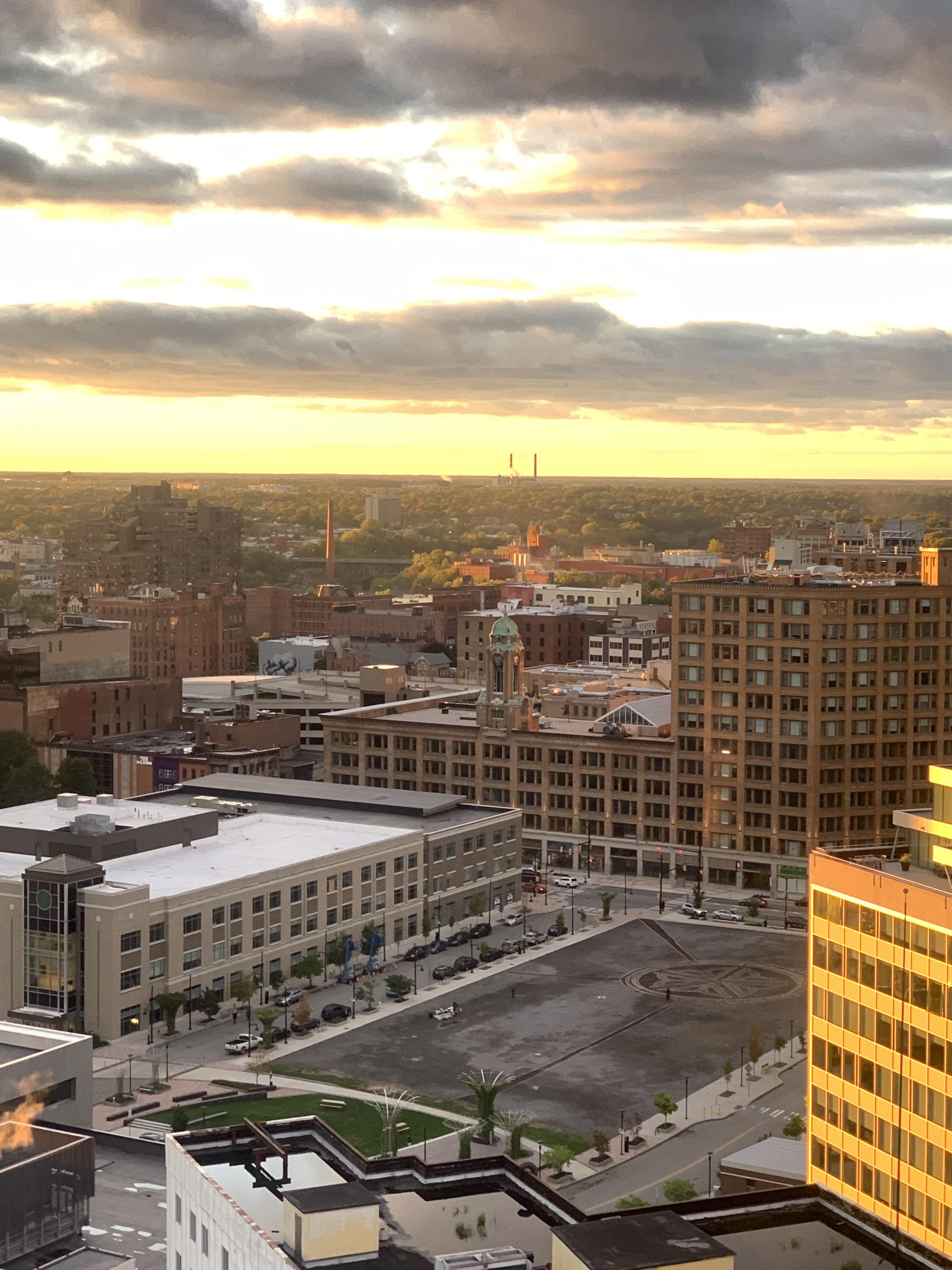 Sunset downtown r/Rochester