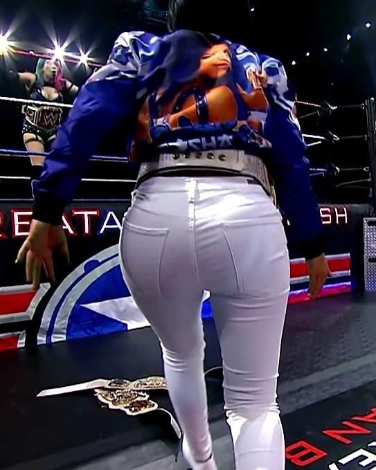 What is bayley eating to get her ass that fat in the white pants. 🍑🍑🍑🍑🍑🤤🤤🤤🤤 r/BayleyBooty