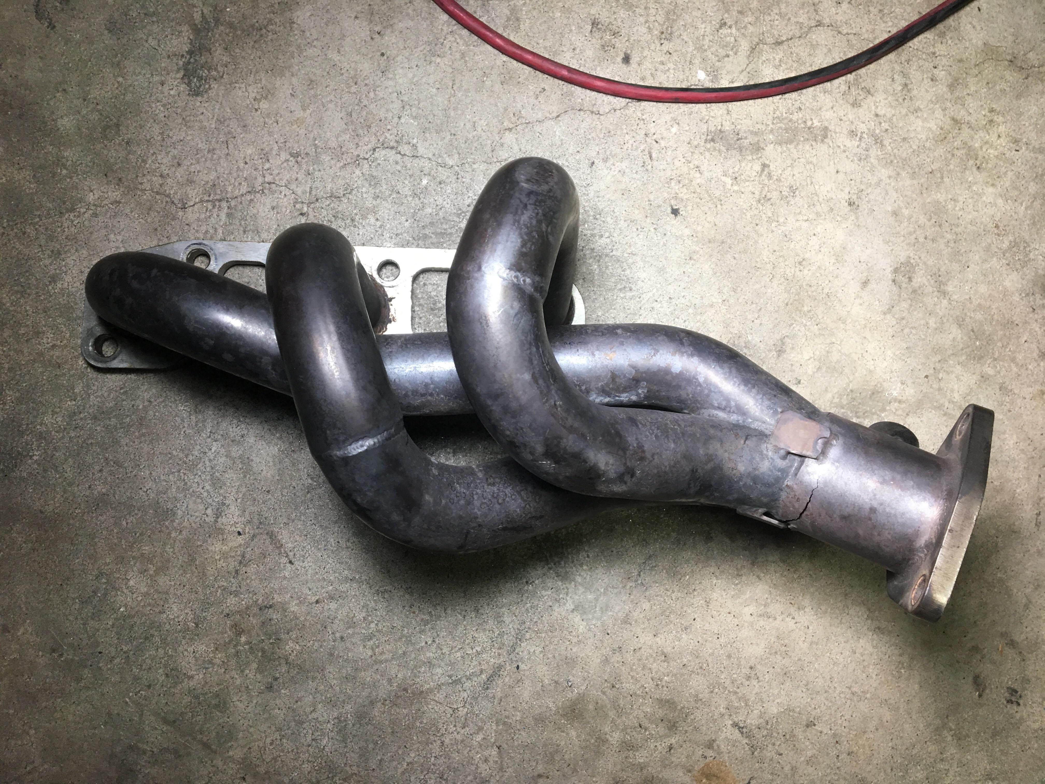 People should really stop buying car parts on eBay... huge crack in