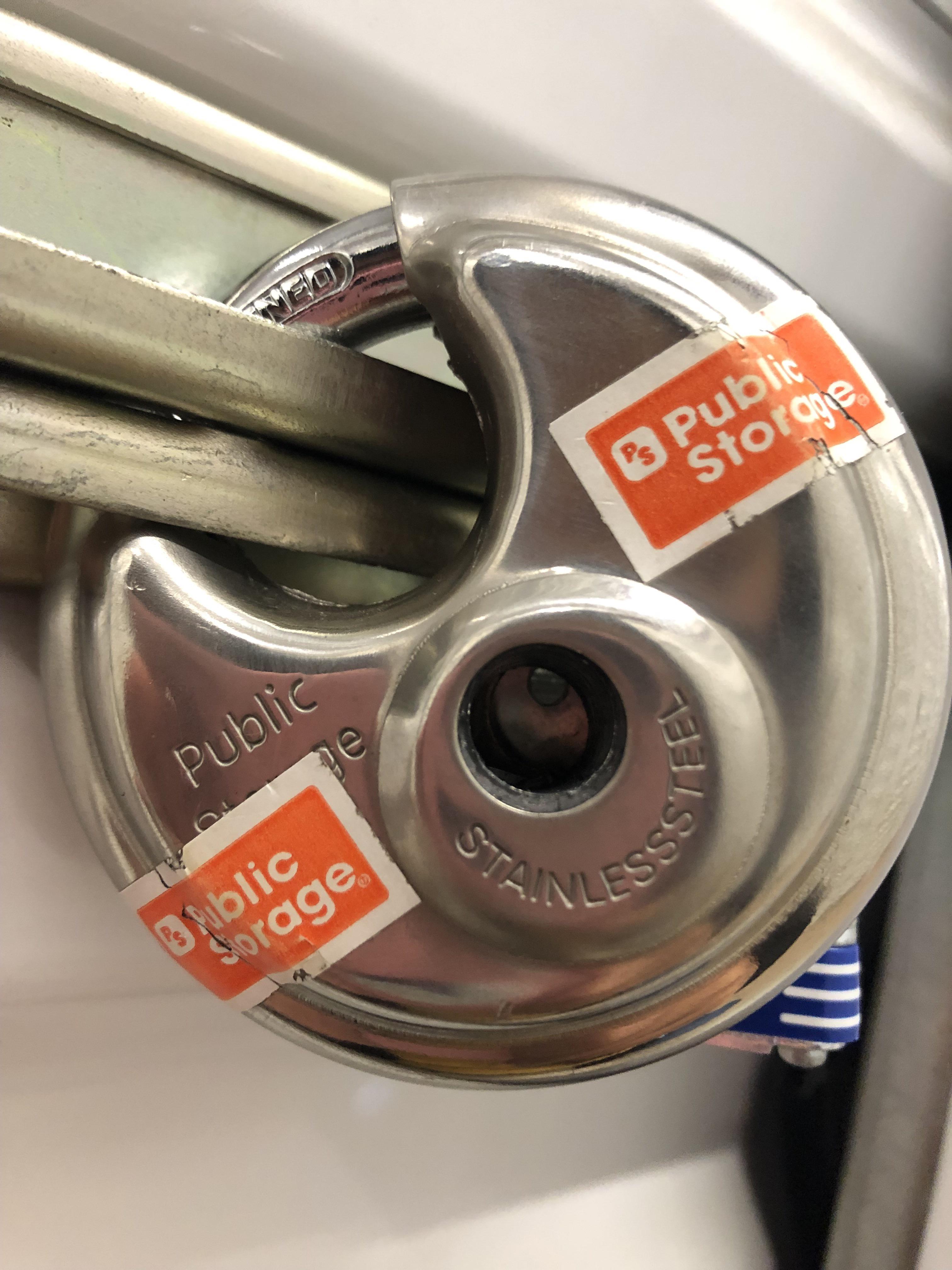 Keyhole fell out. Is there a way to repair this and remove the lock or