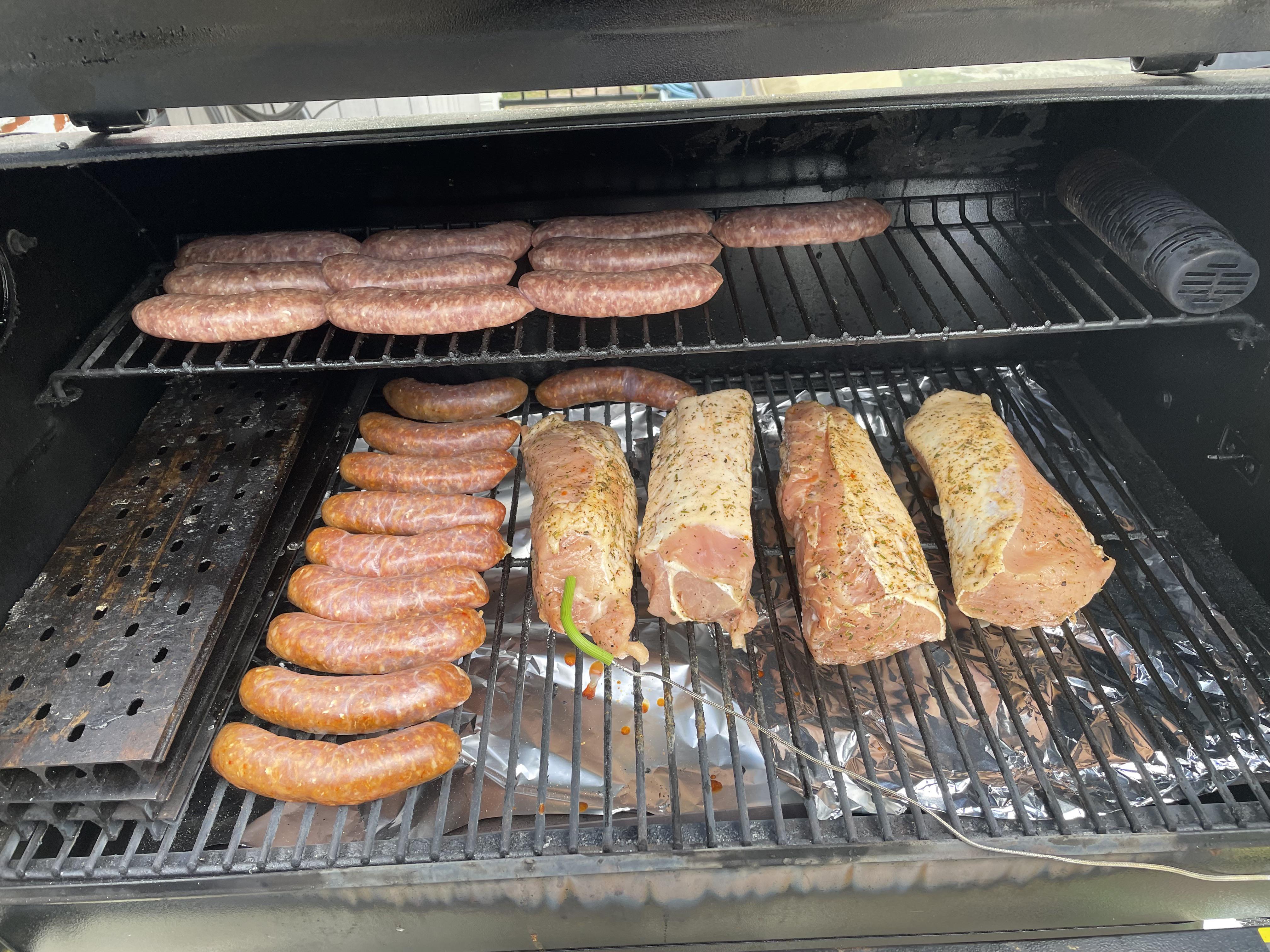 Sausages and loins today r/Traeger