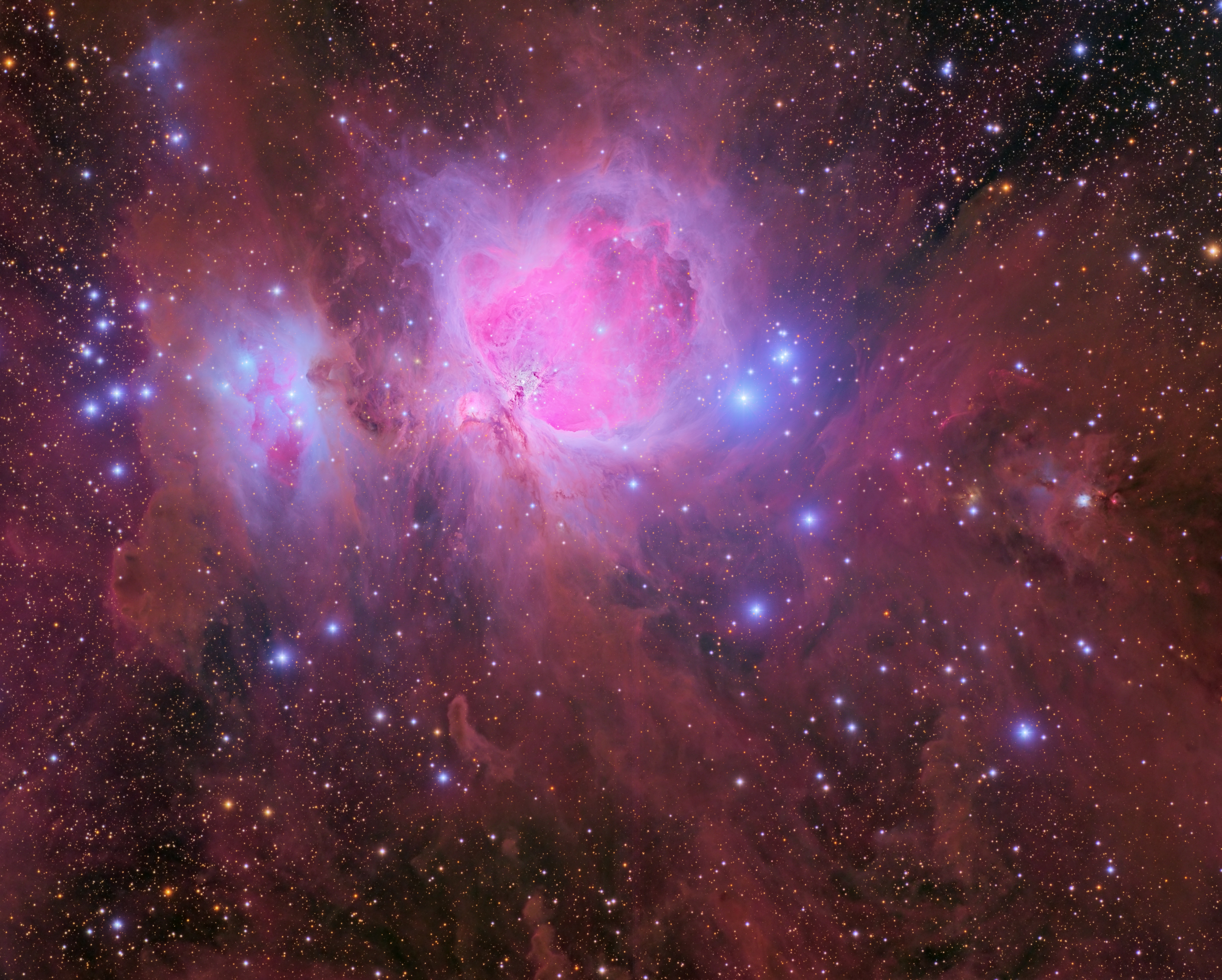A widefield view of the Orion Nebula in natural color r/space