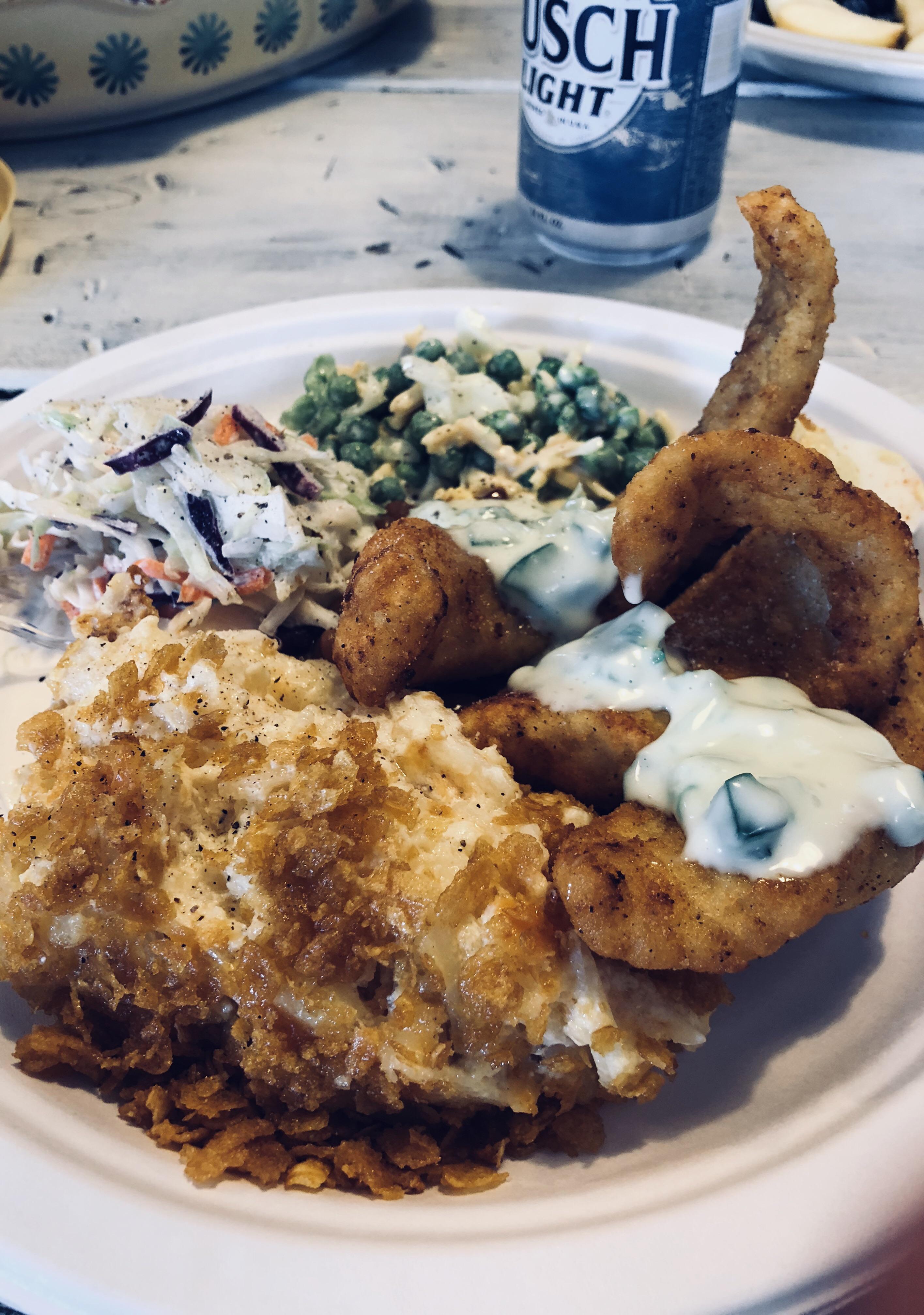 [Homemade] Fried catfish with sweet pickle tartar sauce, cheesy