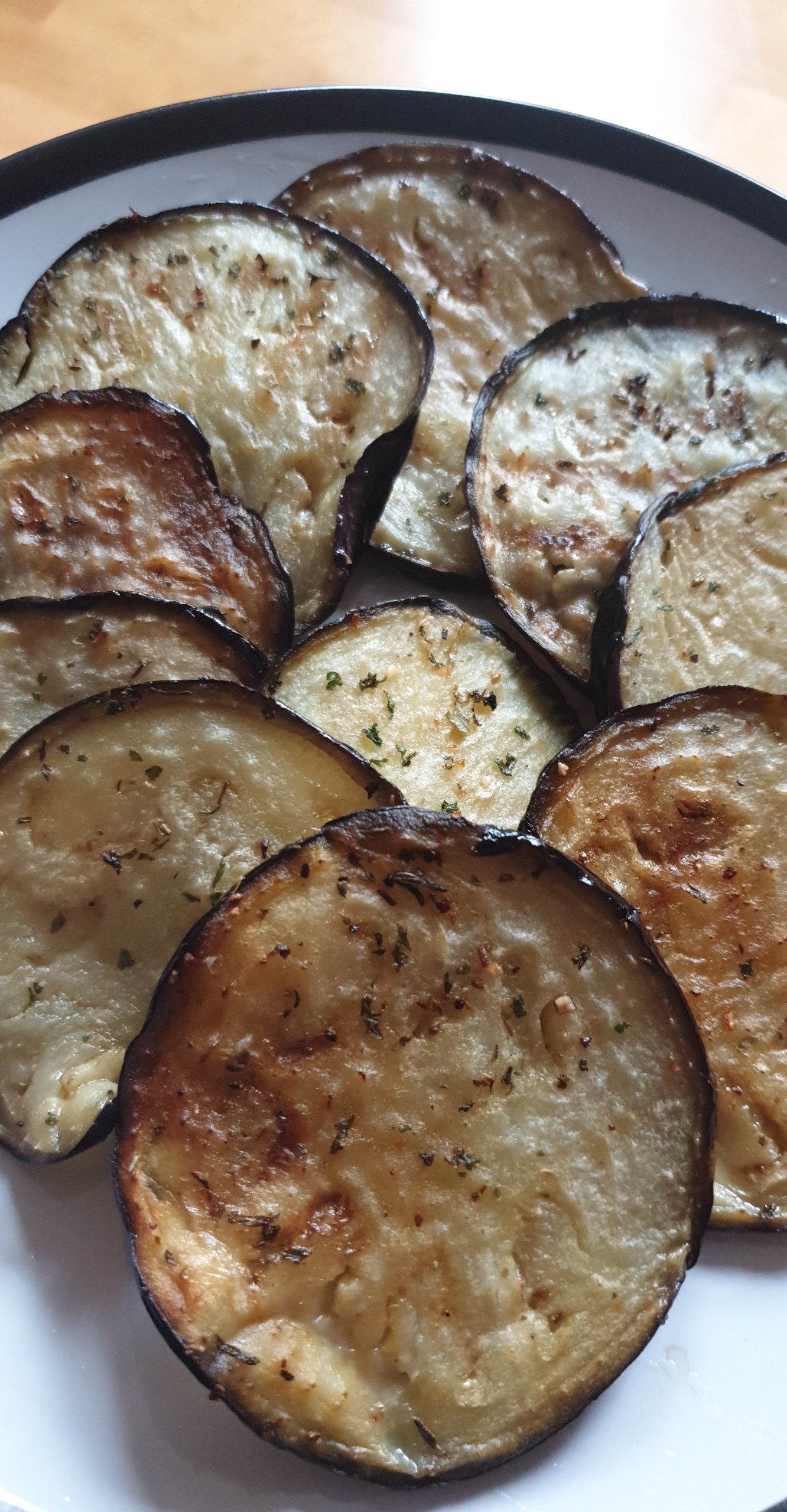 Crispy garlic & herb aubergine "chips" r/vegetarian
