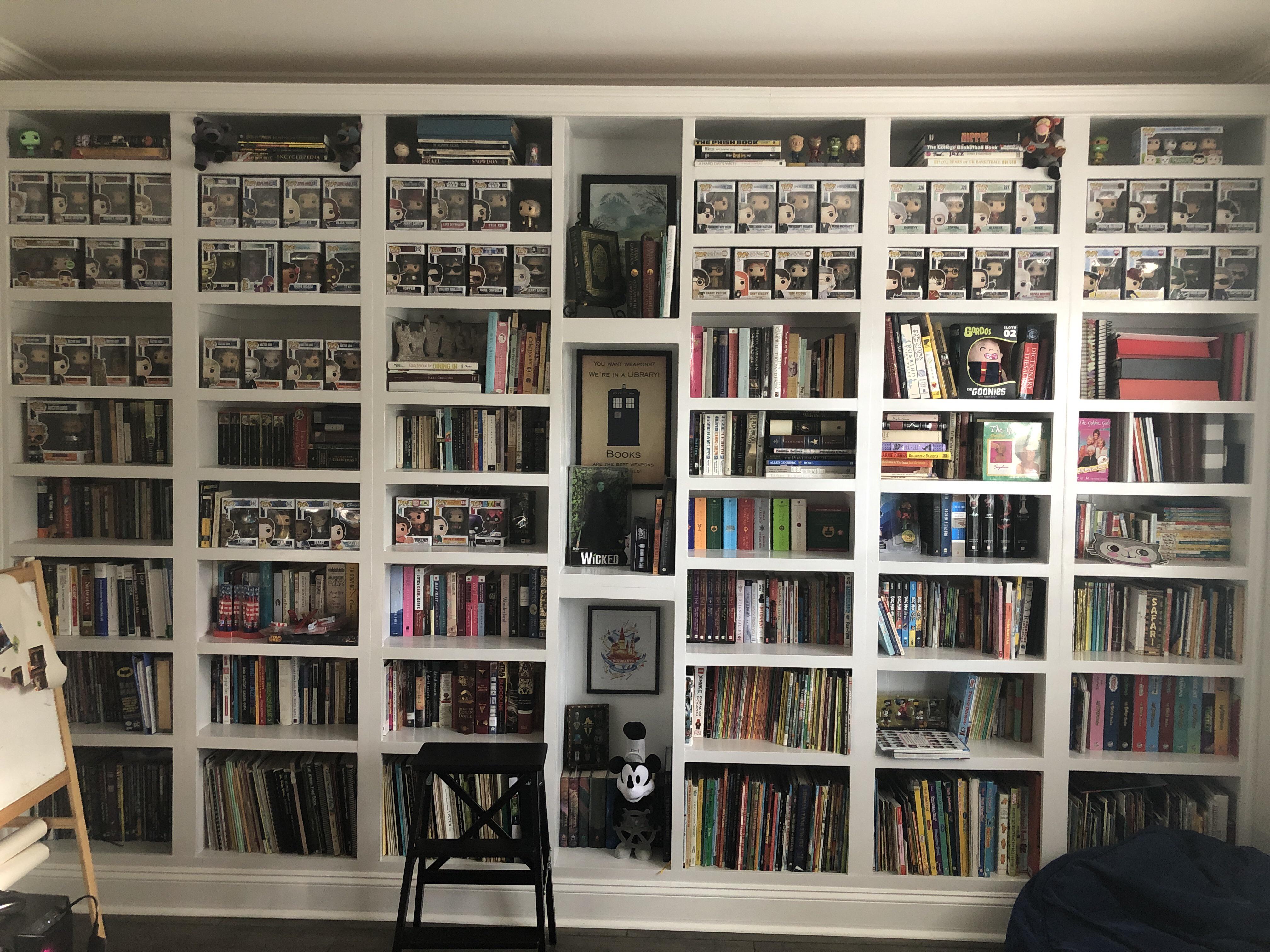 My builtins for books/Funko pops r/bookshelf