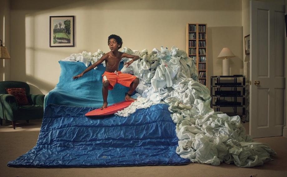 Couch surfing r/pics