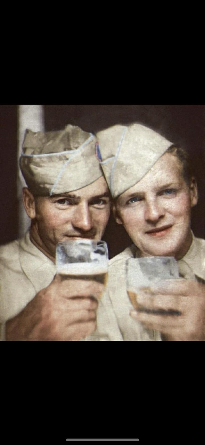 Sgts Joe Toye and Don Malarkey r/BandofBrothers