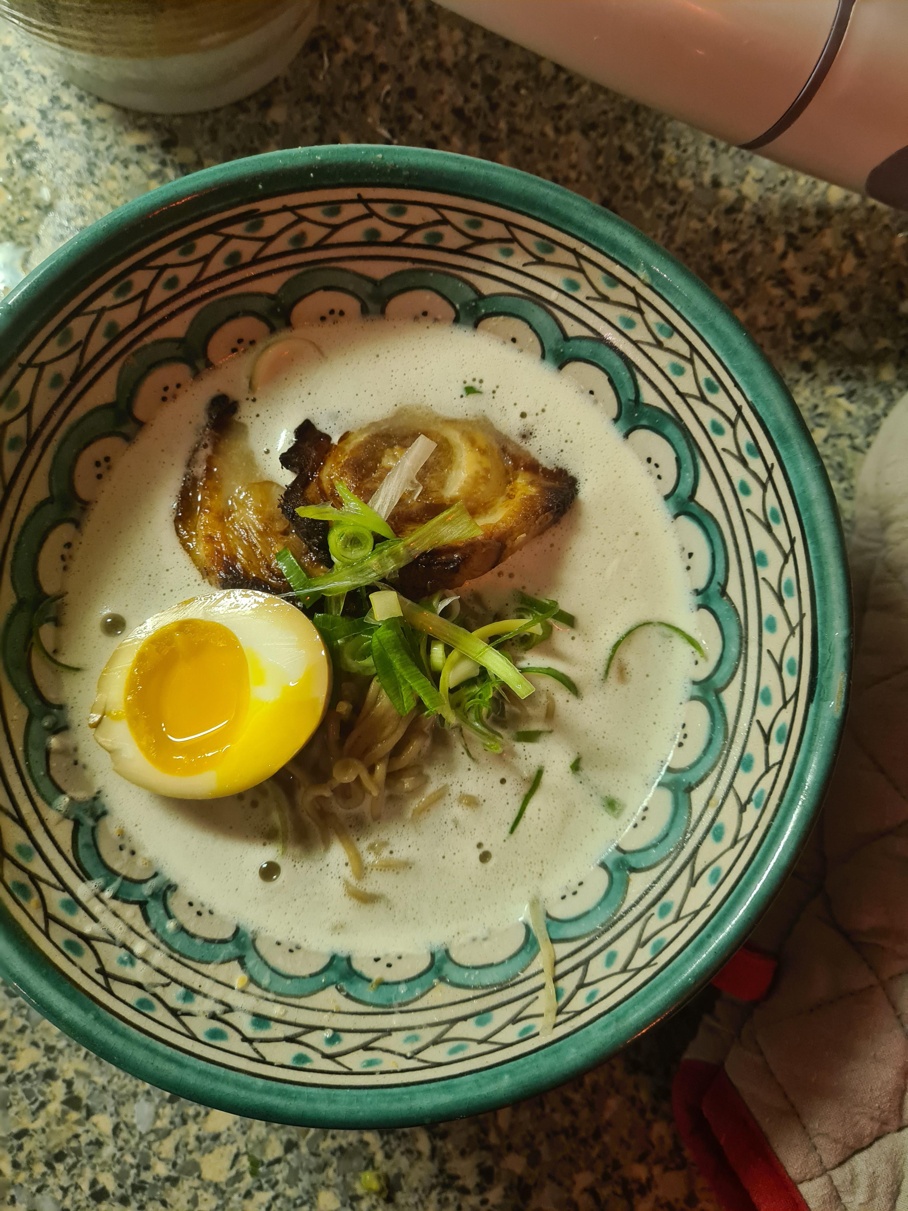 Made Chicken Paitan Ramen! Broth made of whole chickens and chicken