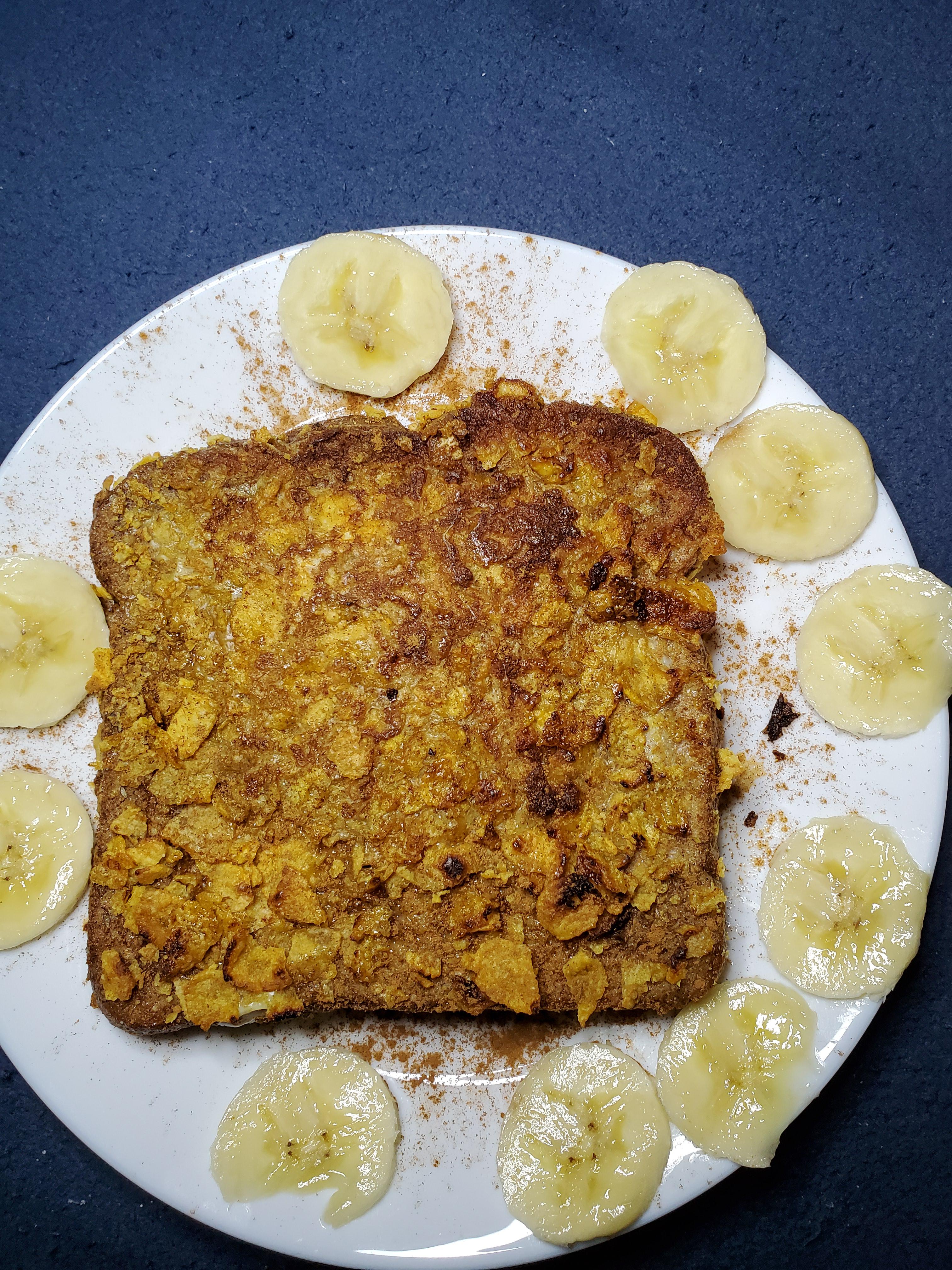 Cornflake crusted cinnamon french toast with bananas 🍌 r/shittyfoodporn