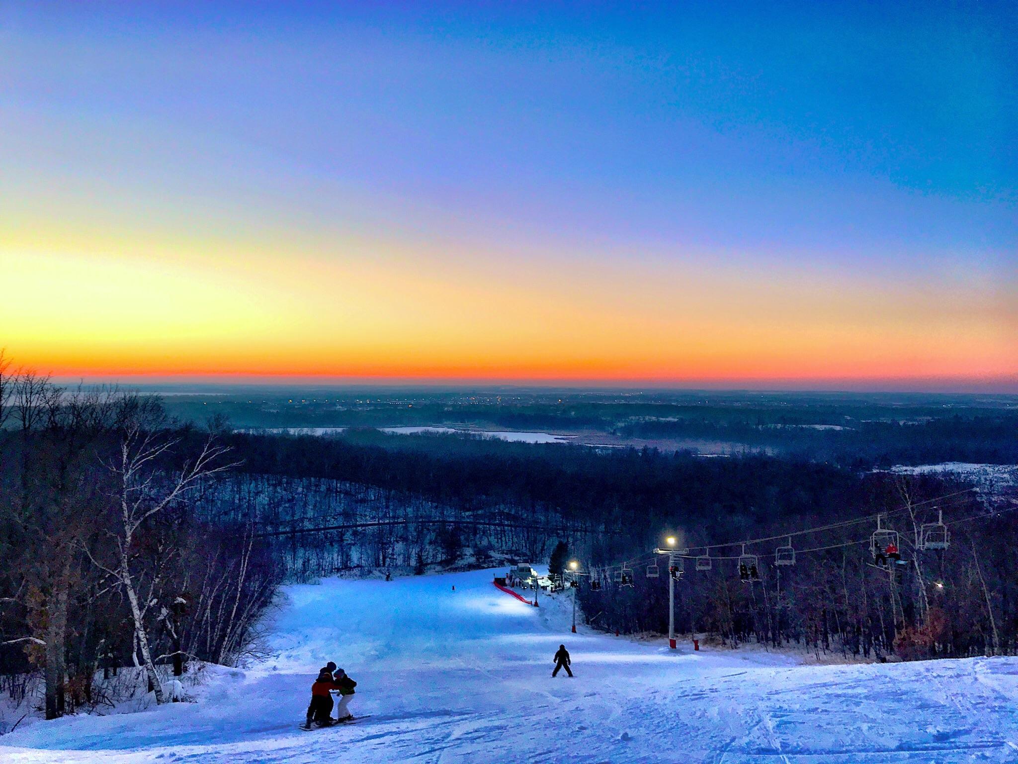 Prettiest sunset I’ve seen in a long time. Overlooking Detroit Lakes