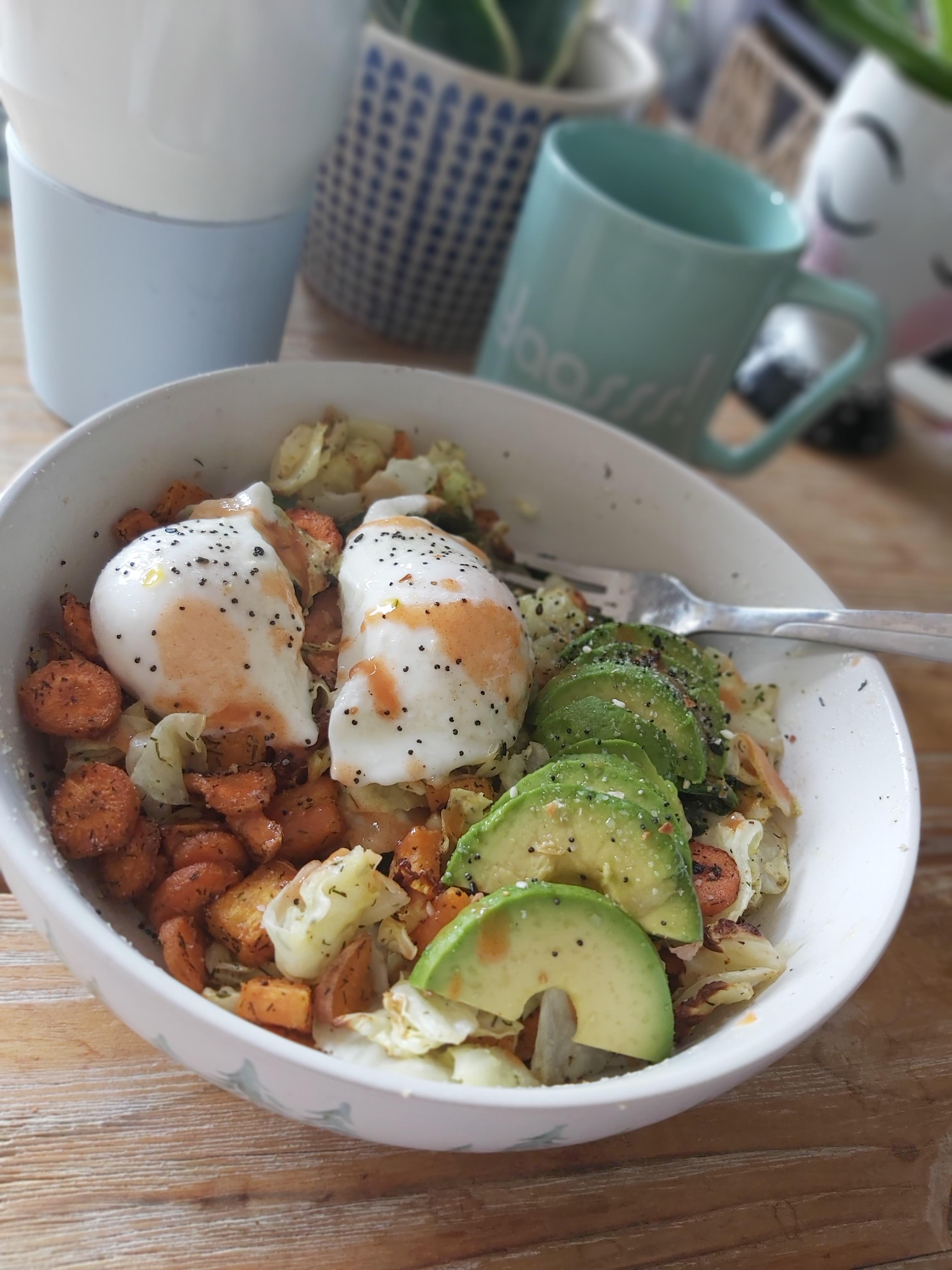 R2D5 giant veggie heavy breakfast that I want to last forever. r/whole30