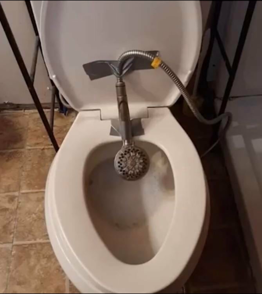Bidet on a budget r/DiWHY