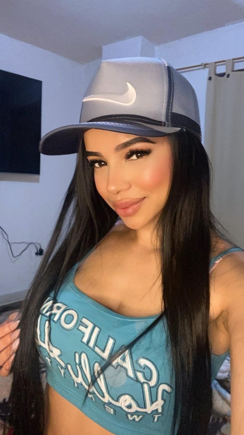 Cutie Camilla 🩷 (u/CamillaCutie) - Reddit