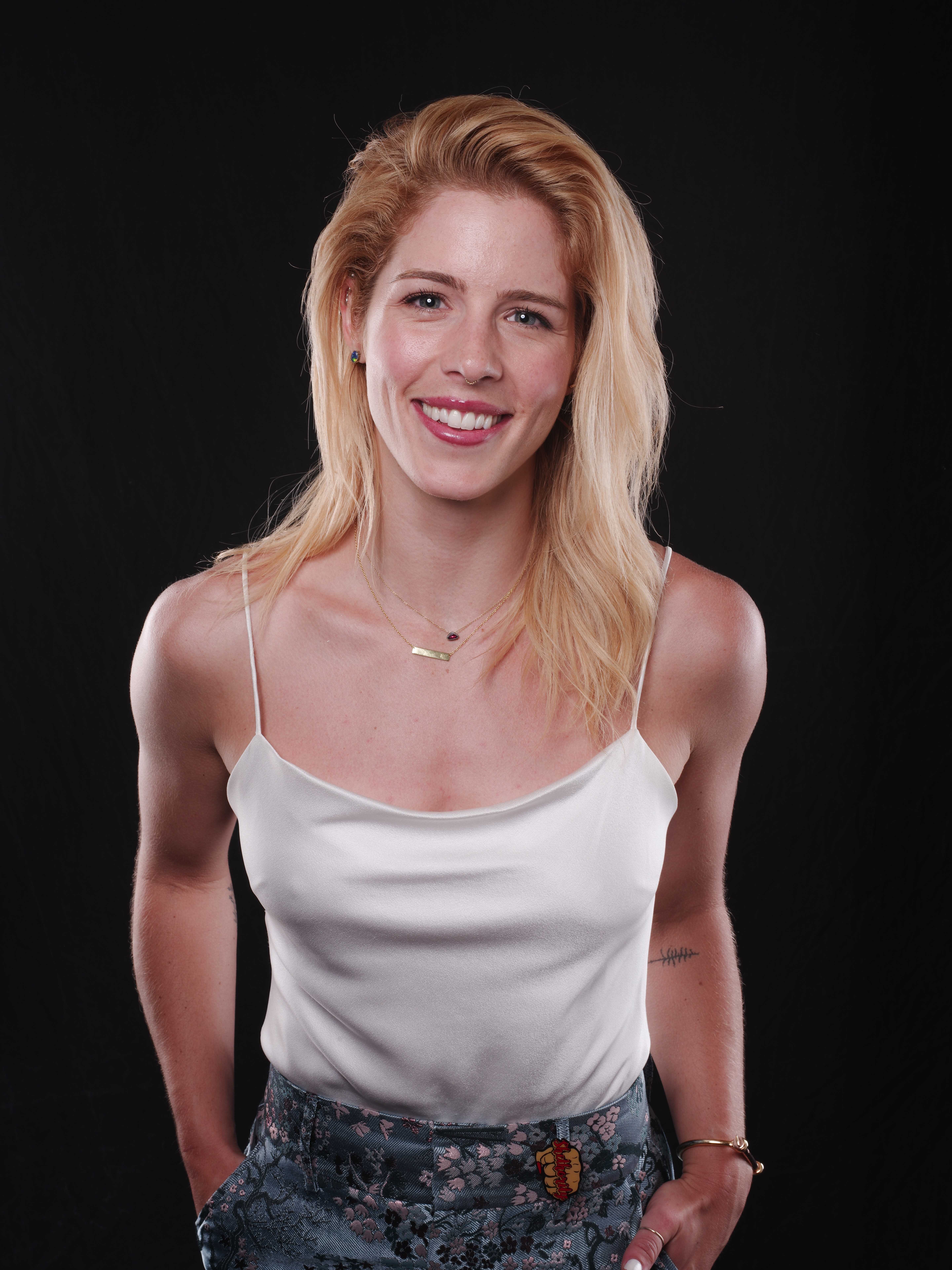 Emily Bett-Rickards [5763x7684] : HighResCelebs
