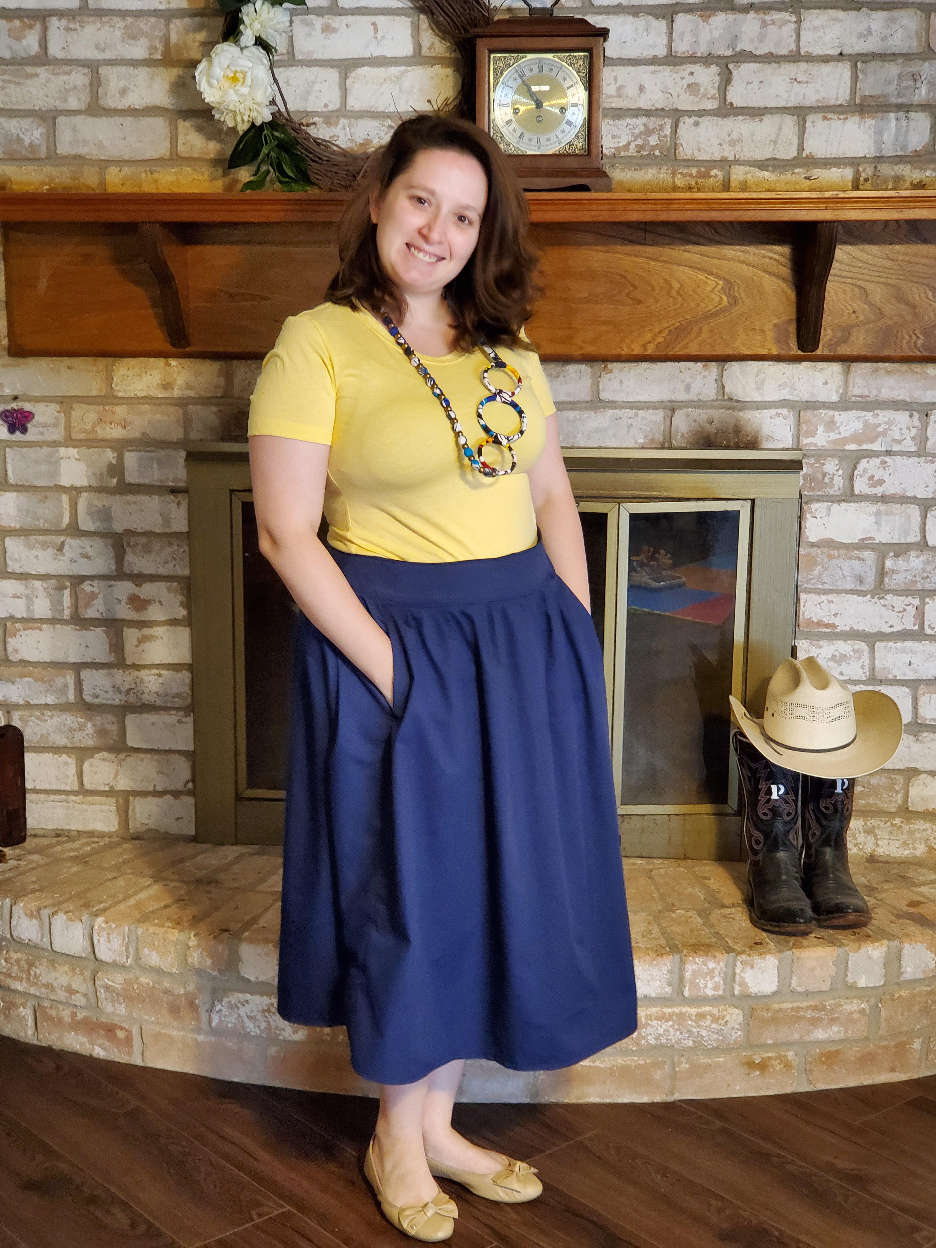 Navy broadcloth skirt WITH POCKETS! I love a good gathered skirt. I
