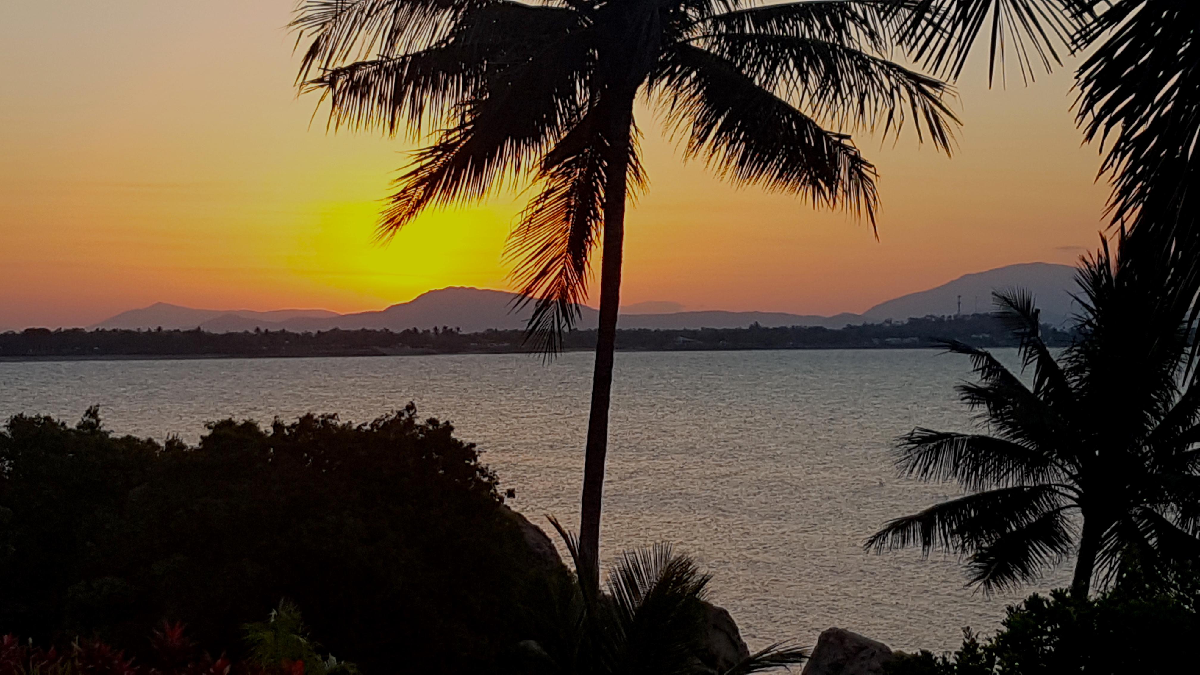 Sunset, Queens Beach, Bowen r/australia